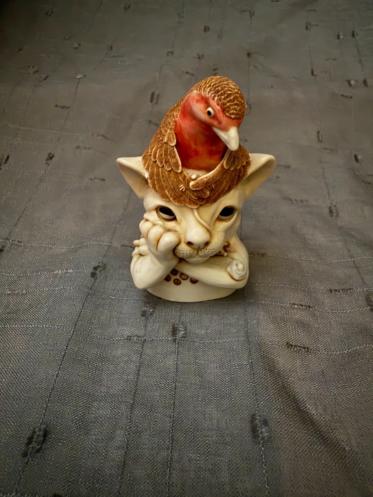HARMONY KINGDOM - TREASURE JESTS - TURDUS FELIDAE VERSION 1 (CAT/BIRD)