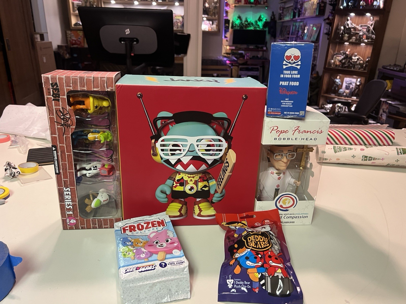 Super Plastic mindstyle Popaganda Frozen culture Deddy Bears designer vinyl lot 