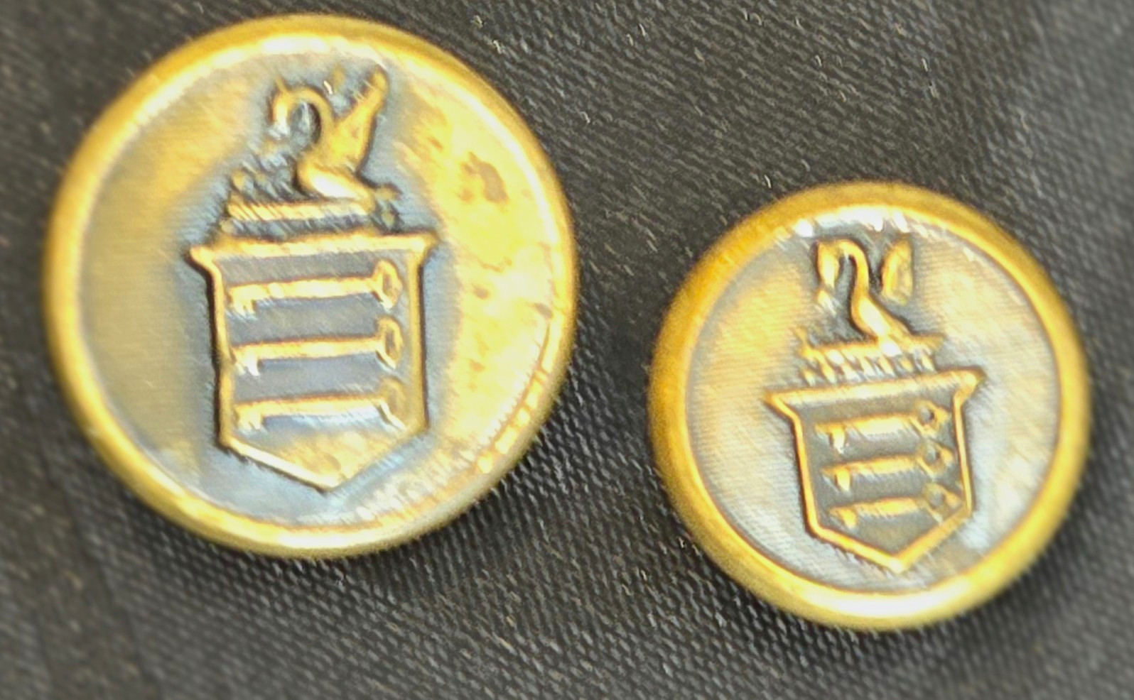 Vintage Gold-Tone Three-Keys Heraldic Crest Blazer Buttons