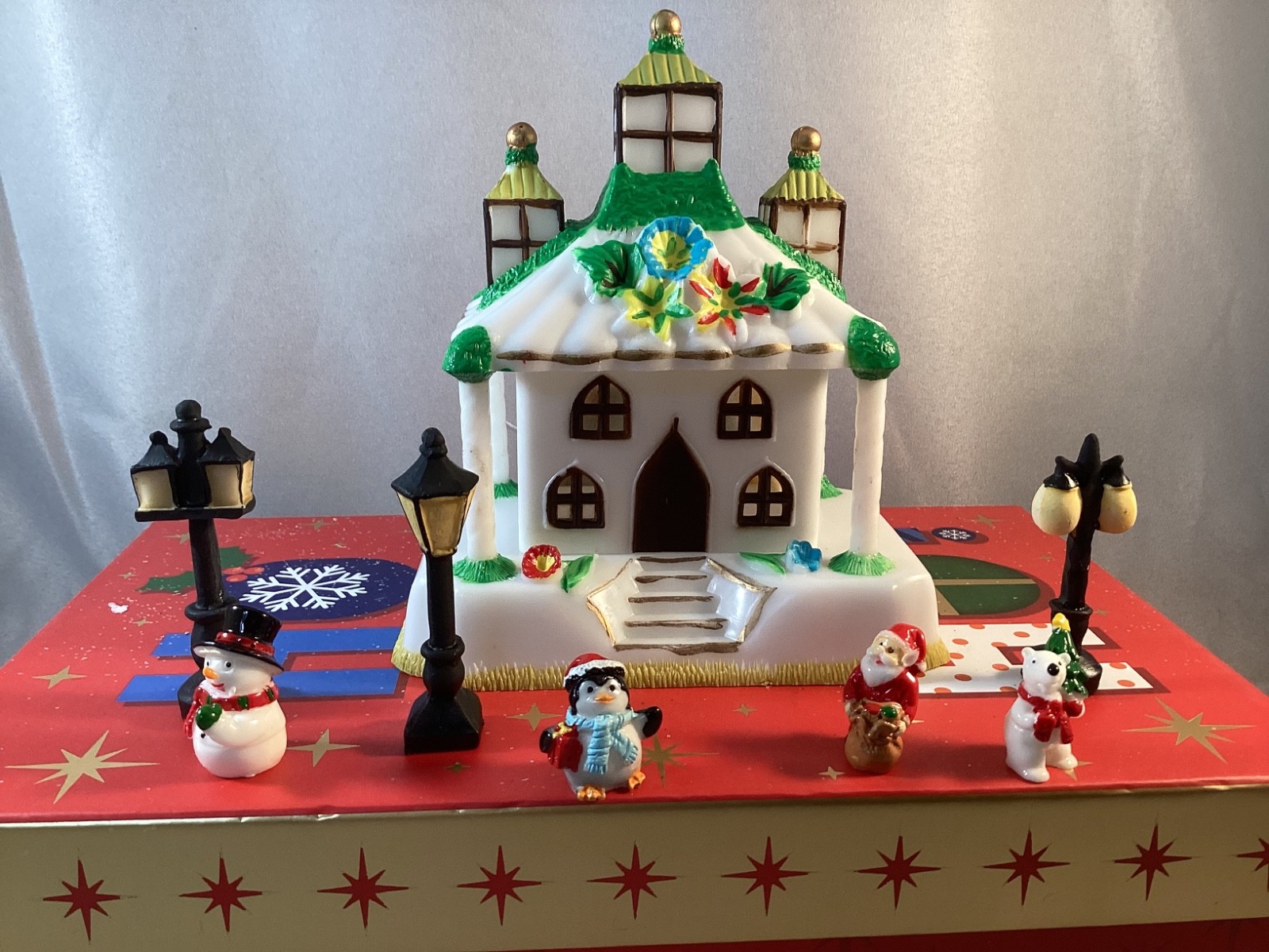 Vintage Wilton Cake Ornament - Christmas House with Accessories - Bank