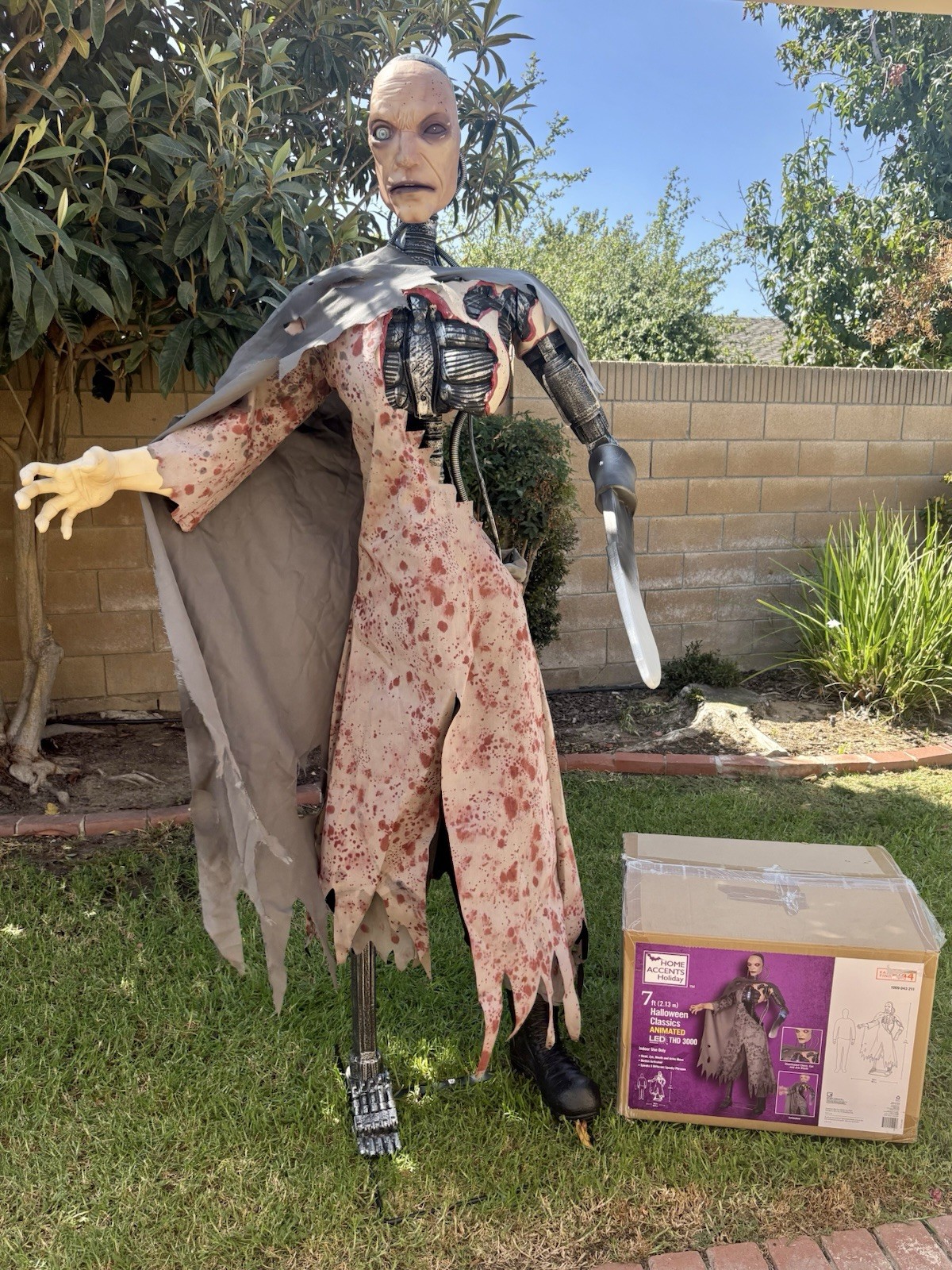 7Ft Animated THD 3000 Robot Halloween Animatronic Prop Terminator Home Depot