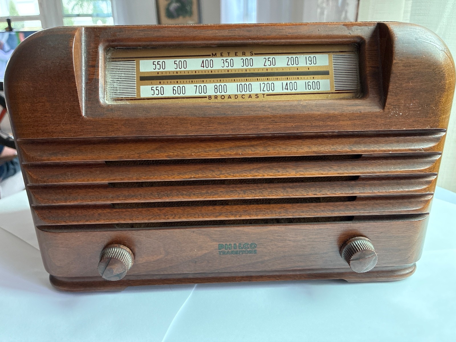 Philco Model 42-PT-7, 1942 AM Wood Shelf Radio