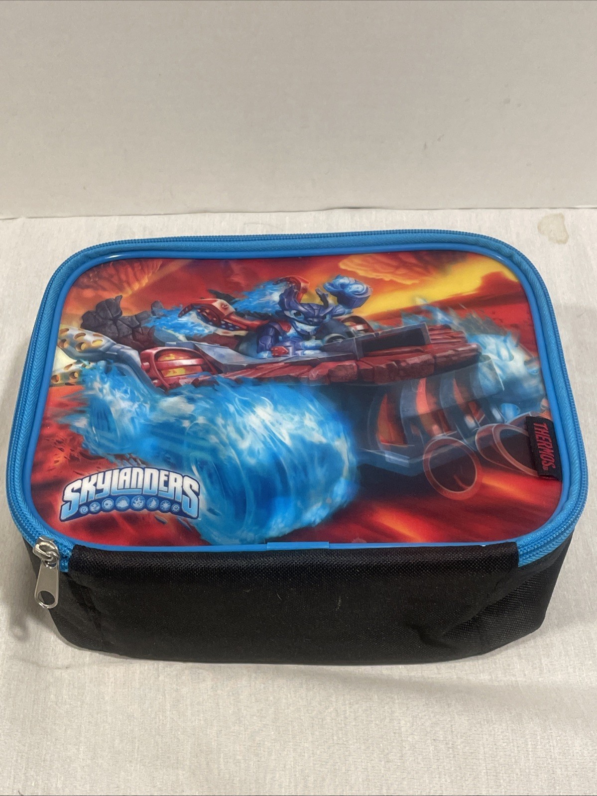 LOT of 12  SKYLANDERS figures +SUPERCHARGERS THERMOS BRAND INSULATED LUNCH conta