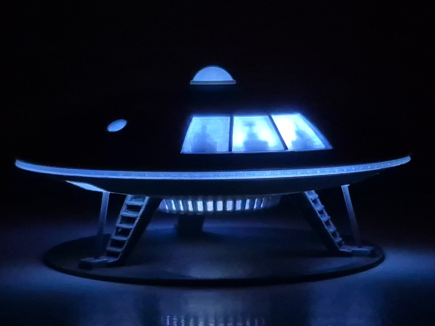Jupiter 2 [from Lost in Space] - with battery-powered lights - small
