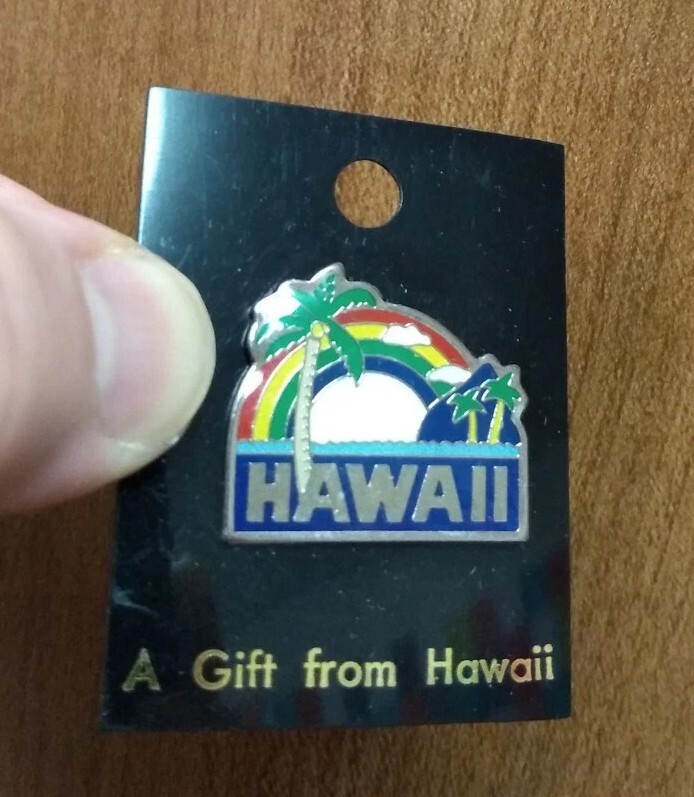 A Gift from Hawaii Rainbow Pinback Pin NOS Vintage