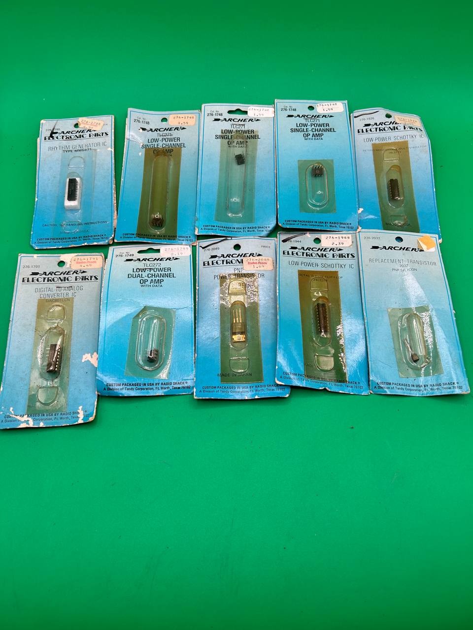 Lot of 10 Archer Radio Shack Electronic Parts ICs & Transistors NOS RE