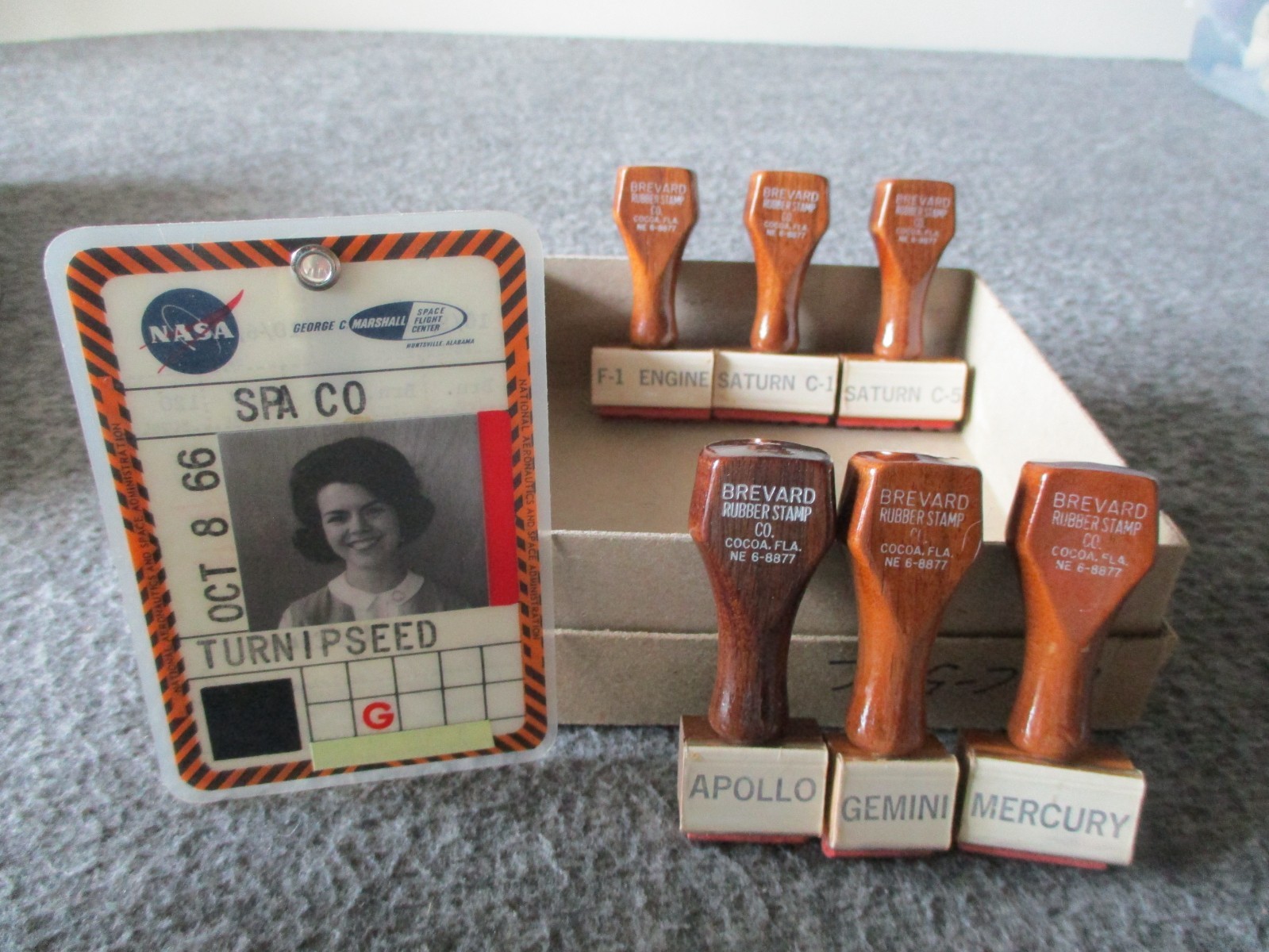 NASA MSFC/SPACECRAFT INC BADGE+6 MISSION STAMPS APOLLO/MERCURY/GEMINI/SATURN/F-1