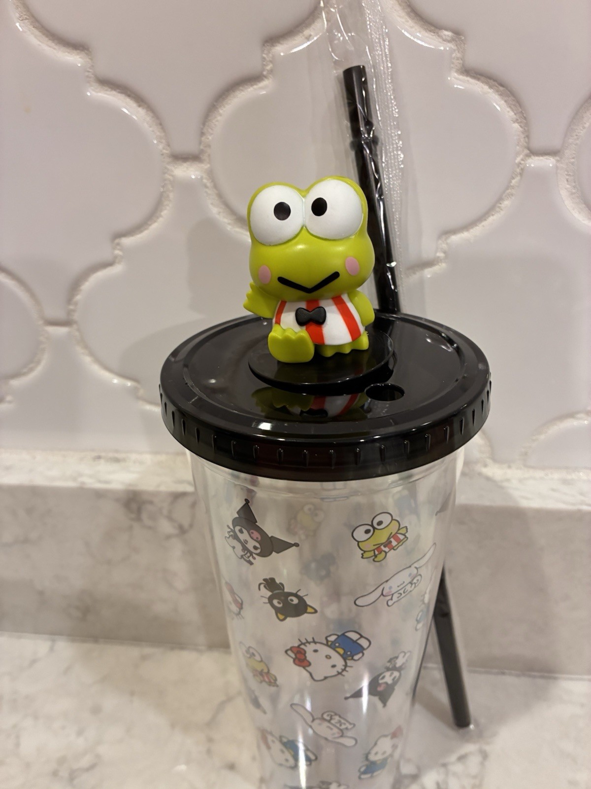 RARE AMC  Theaters Hello Kitty 20 oz. Cup With Keroppi Topper New Opened