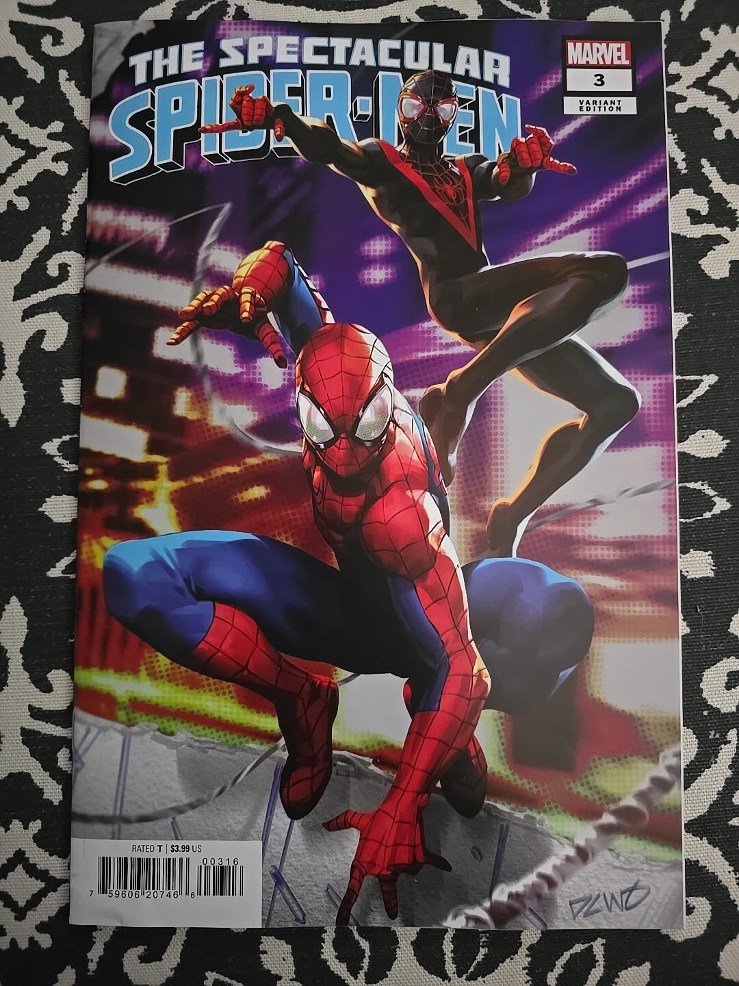 The Spectacular Spider-Men #3 - Derrick Chew 1:25 - Marvel 2024 - Back Damage