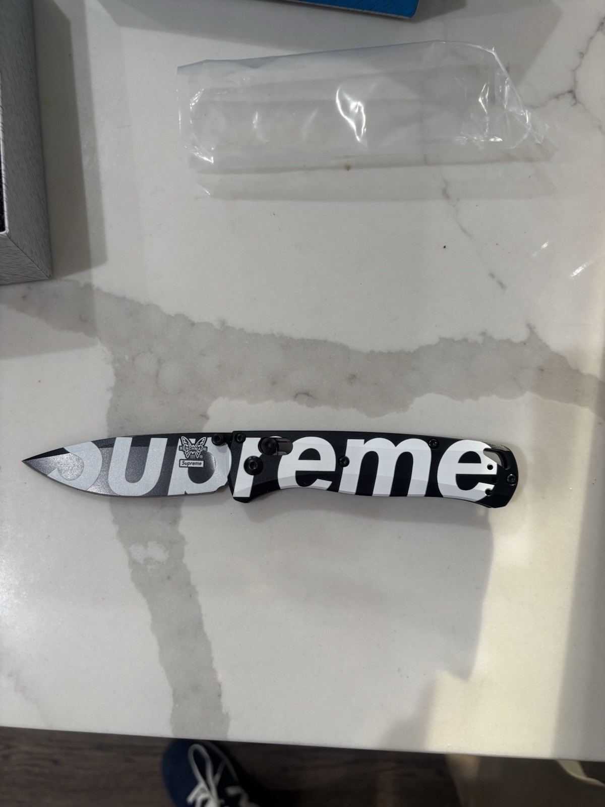 Benchmade Supreme Bugout Black pocket knife