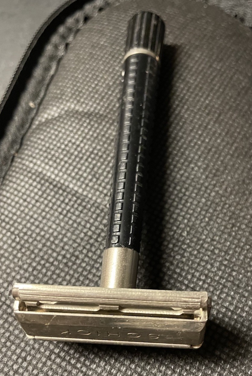 Vintage 1967-1970’s Schick Krona DE TTO Safety Razor