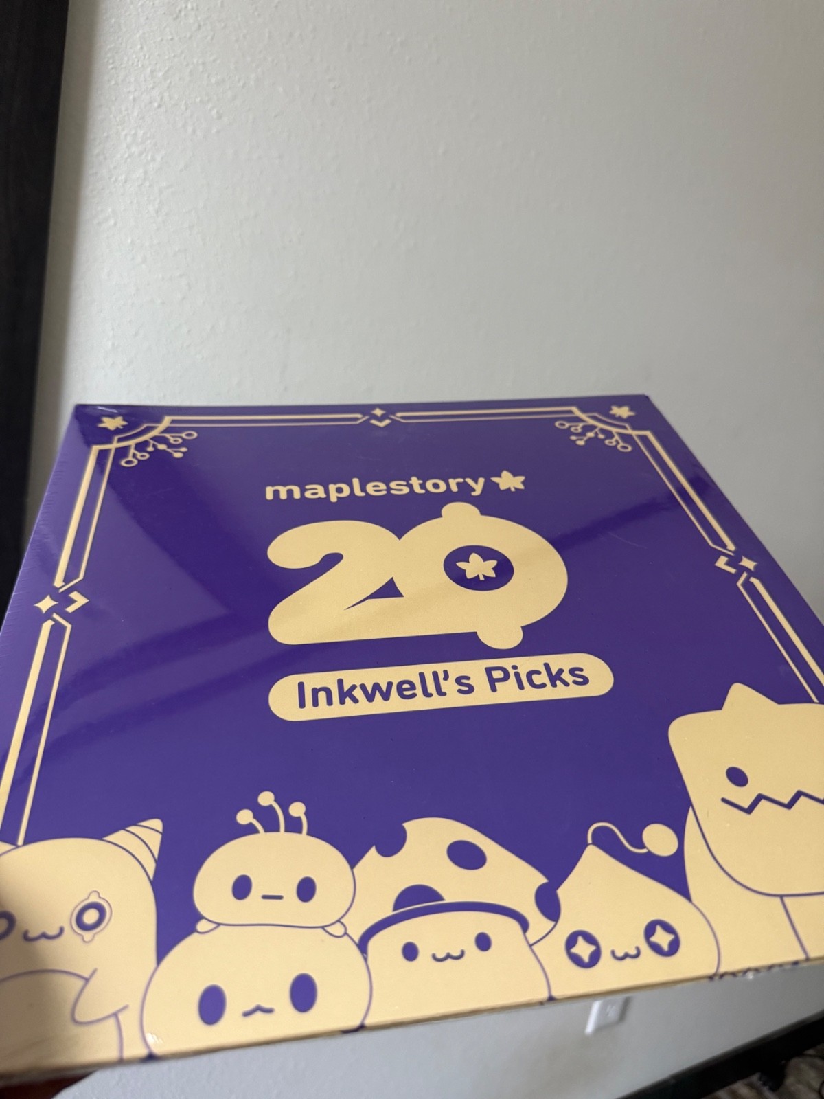 Maplestory MapleCon 2025 Platinum Set - vinyl, socks, pin, 20th anni shirt