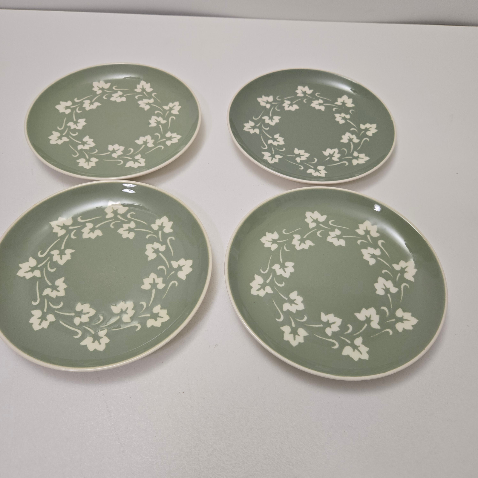 4 Vintage HARKERWARE HARKER 7.25