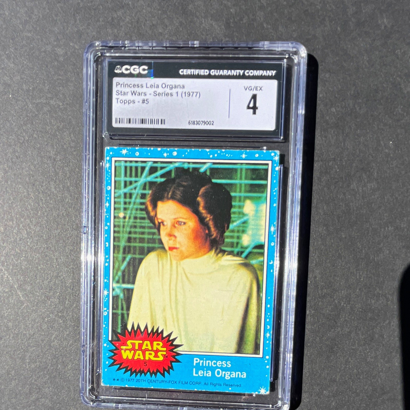 Topps 1977 Star Wars Series 1 Base Set #5 Princess Leia Organa CGC 4 Card