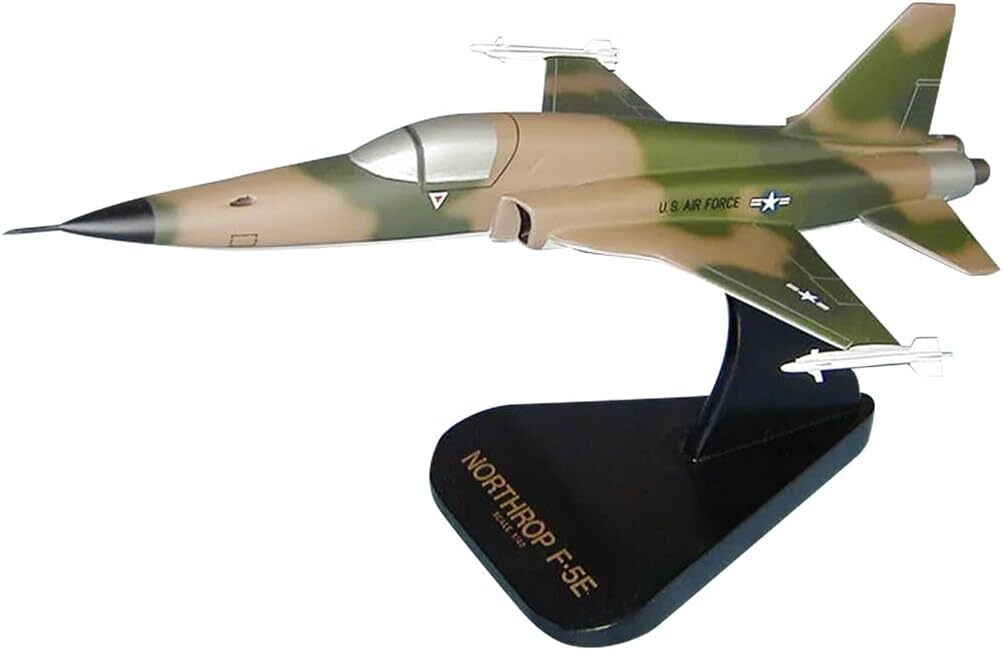 USAF Northrop F-5E Tiger II Desk Top Display Jet Fighter Model 1/40 SC Airplane