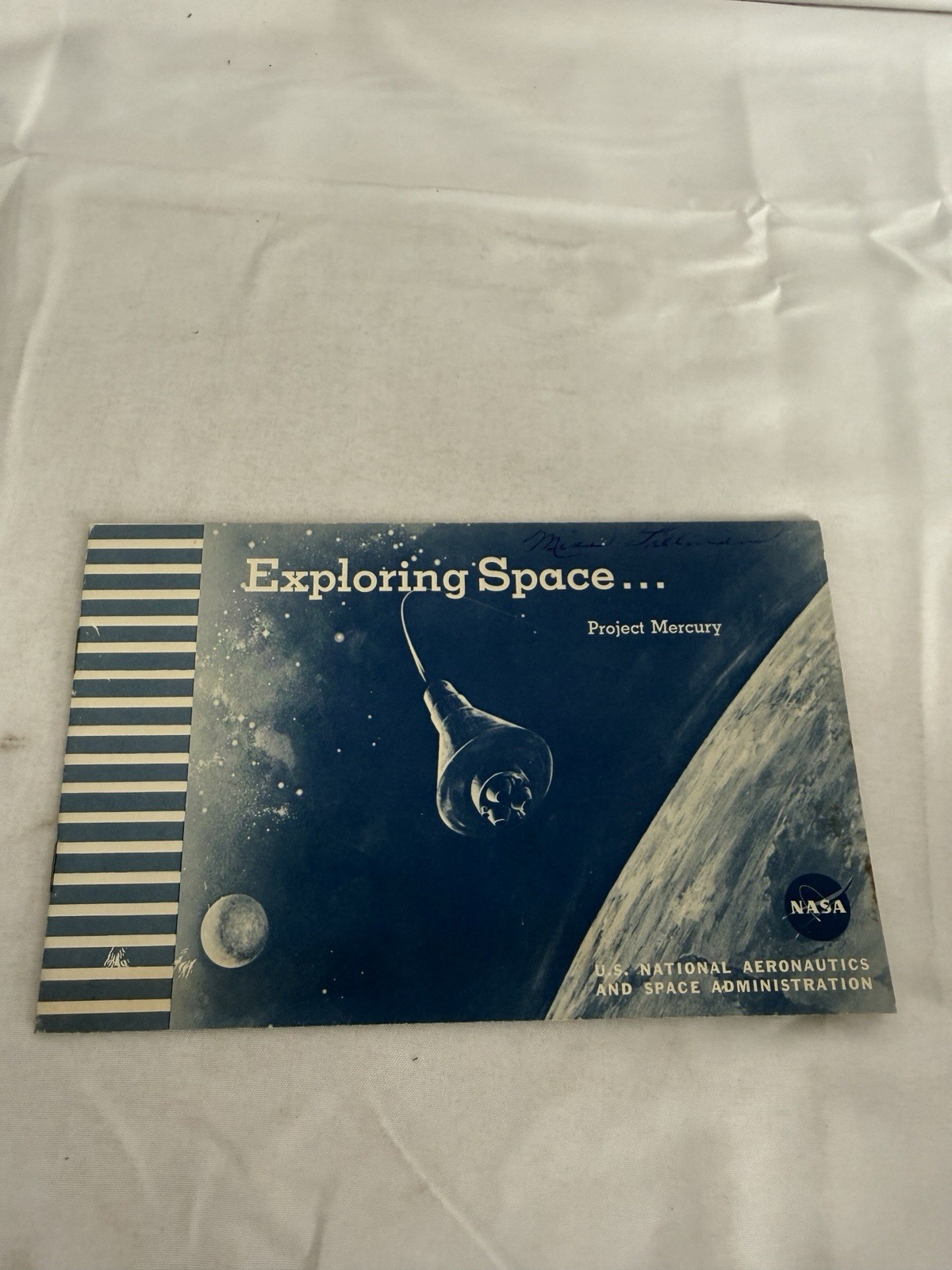 OFFICIAL NASA PROJECT MERCURY BOOKLET EARLY 1960'S. 1961