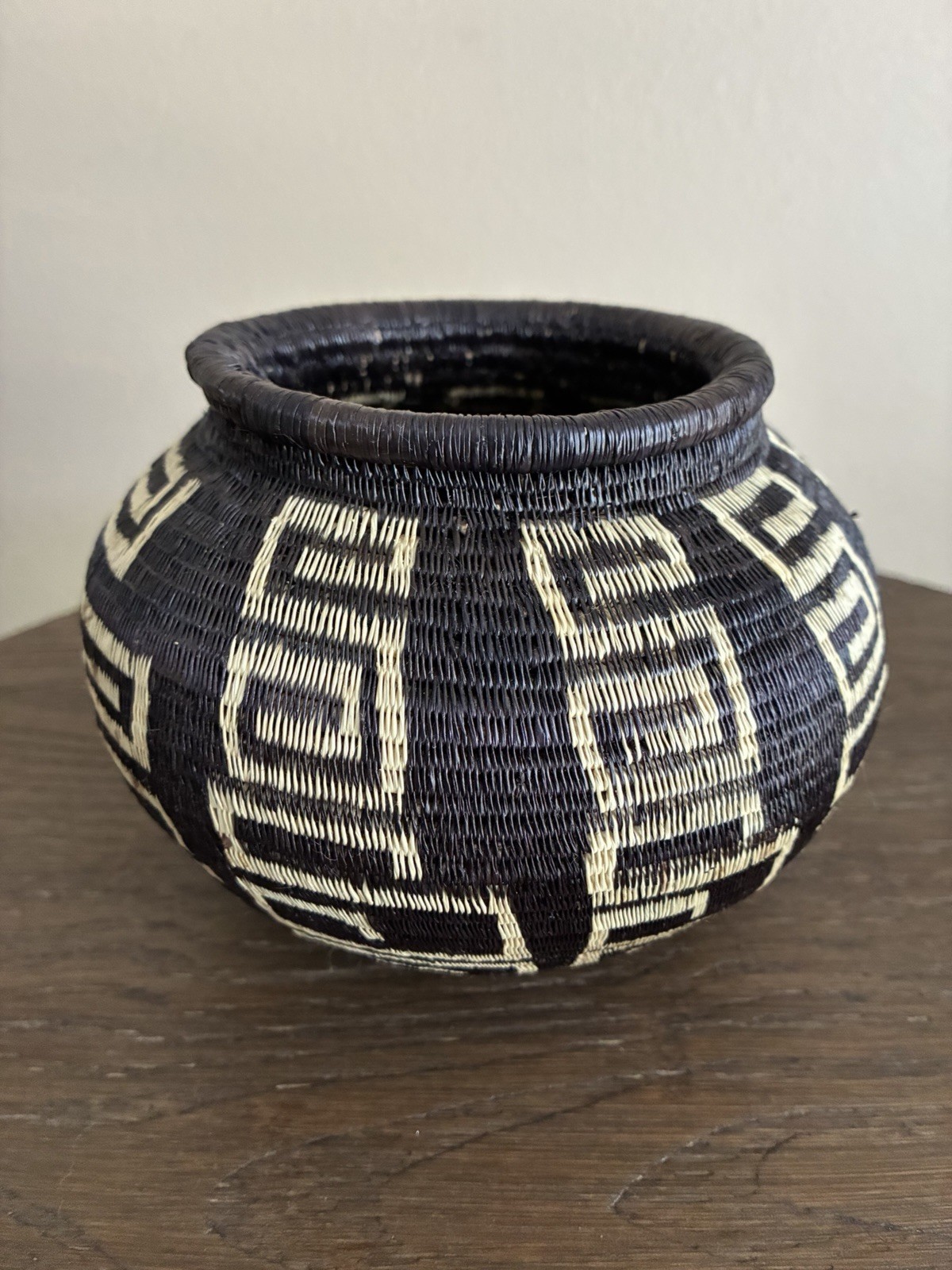 Wounaan Embera Basket Hand Woven Coiled Palm Geometric Panama Art Vintage Pot