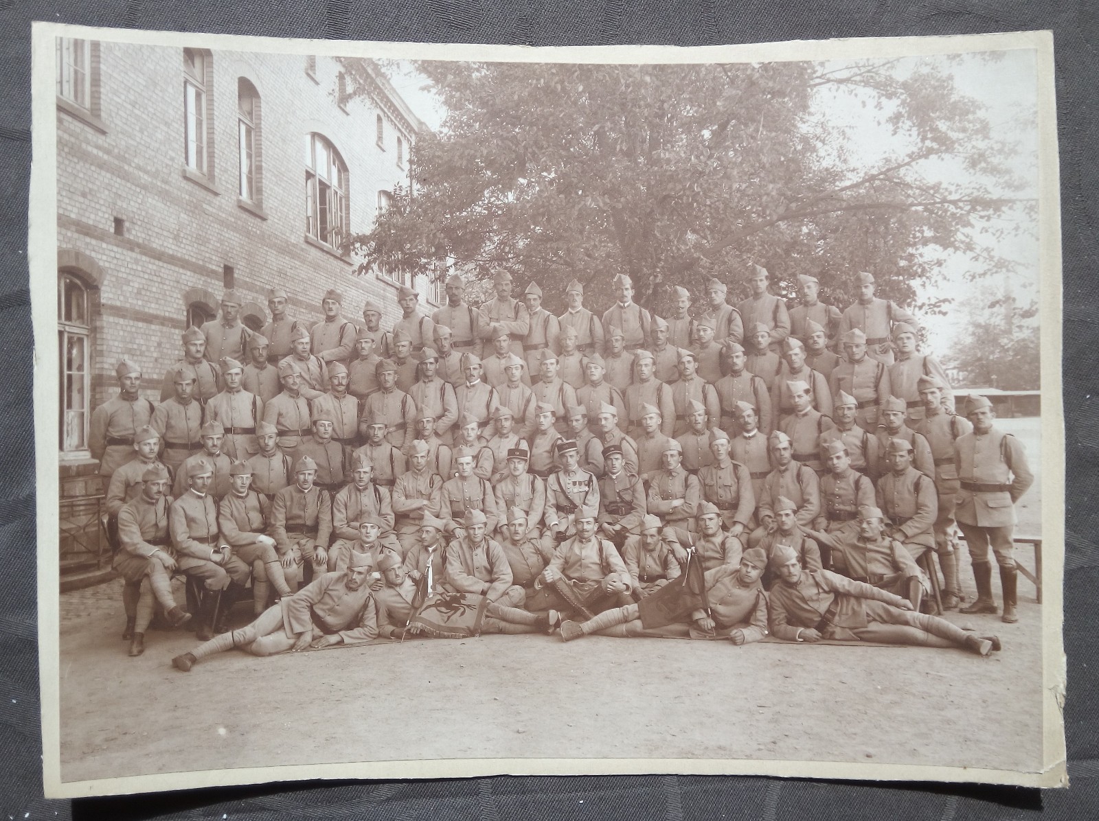 ORIGINAL 1915 WWI GROUP PHOTO FRENCH 152 nd INFANTRY REGIMENT 1 st RED DEVILS