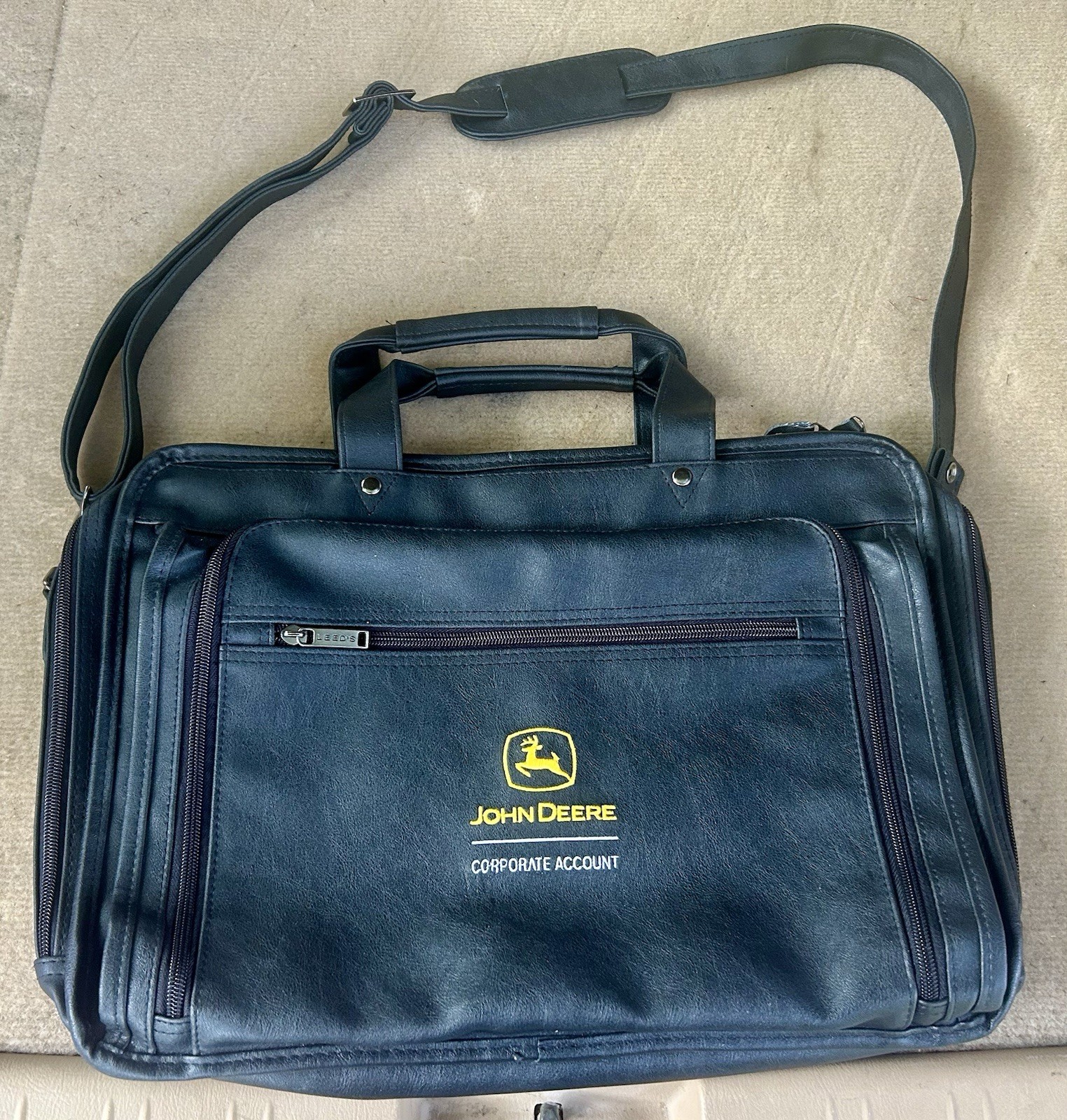 JOHN DEERE Logo Corporate Laptop Spacious Briefcase by Leeds Brand New WOT’s