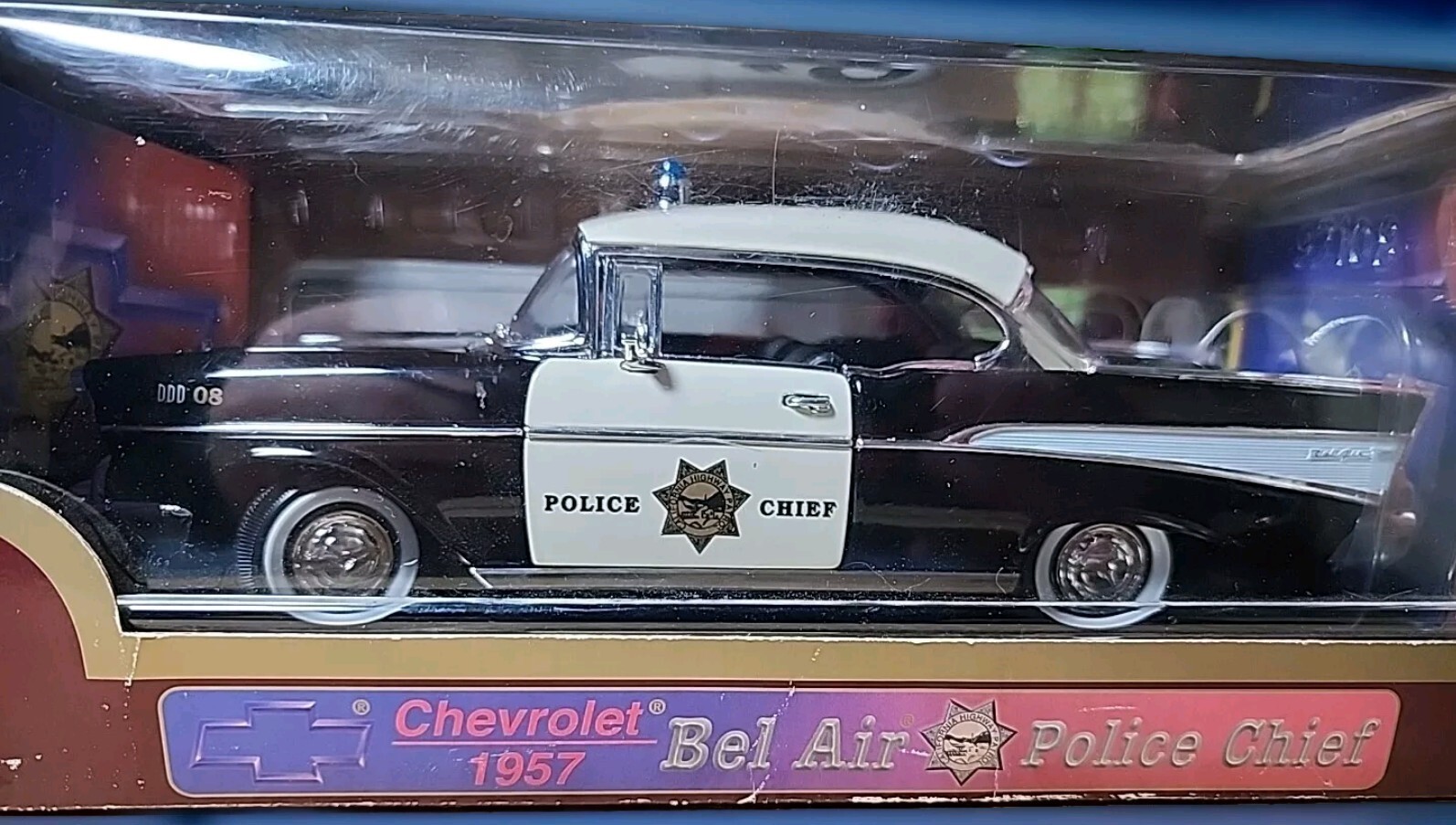 Road Legends 1:18 1957 Chevy Bel Air Police #92107 Die Cast w OG NIB Box