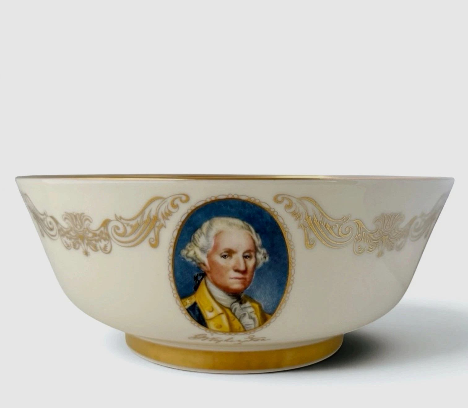 LENOX U.S.A. Patriots Bowl Presidents Special Commemorative 1776-1976 9.25” Gilt