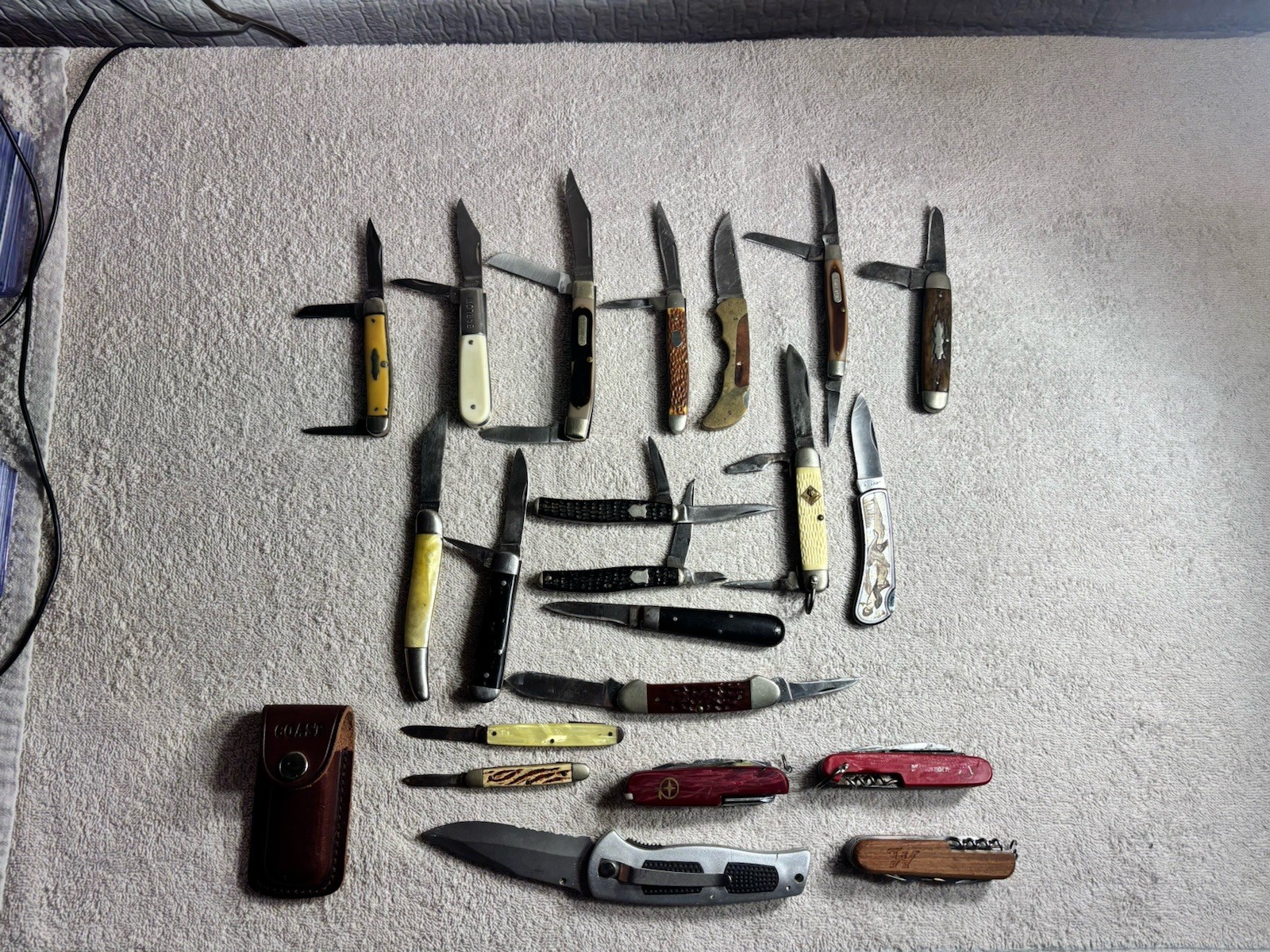 Vintage Pocket Knife Collection - 20 Knives Case,  Remington, Joe Roger’s