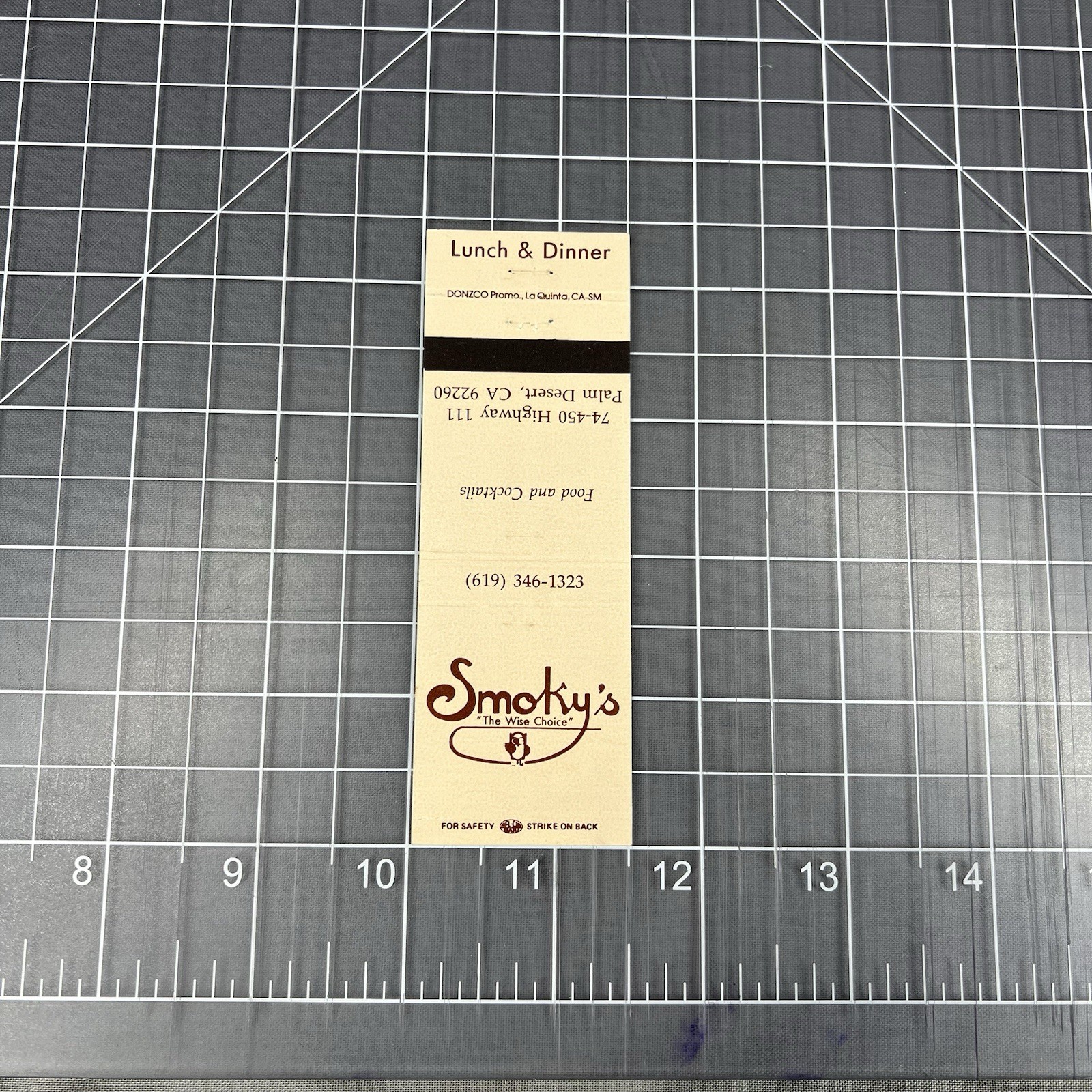 Matchbook Cover - Smoky’s The Wise Choice Palm Desert CA - 20 Strike
