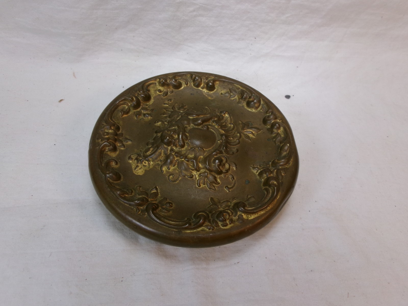Antique Victorian Vanity Jar Lid