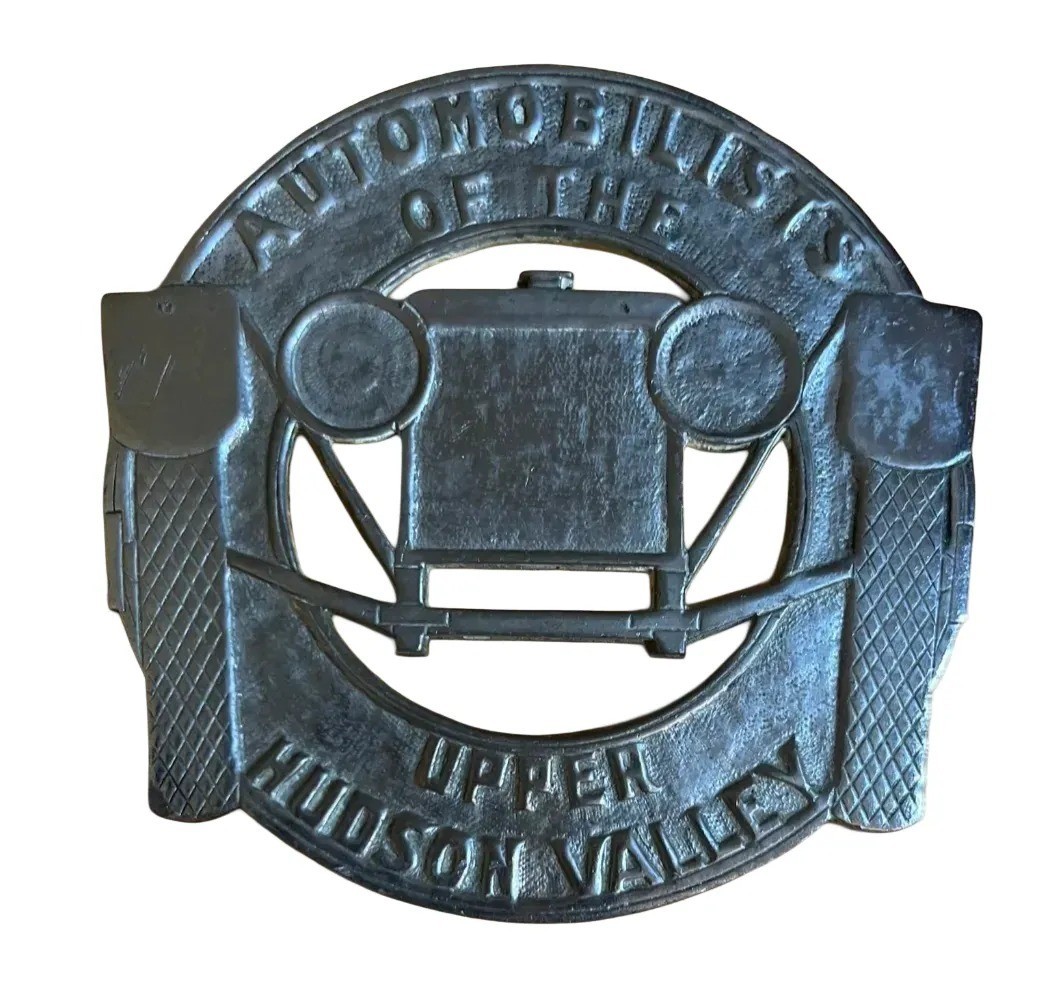 Badge auto car club USA Automobilists of The Upper Hudson Valley grille radiator