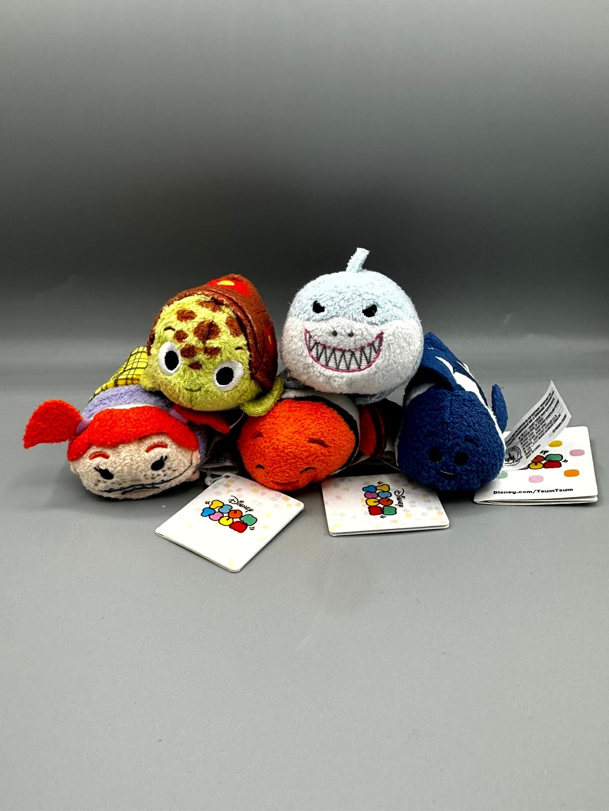 Disney Tsum Tsum Finding Nemo Set of 5: Nemo Deb Bruce Squirt & Darla