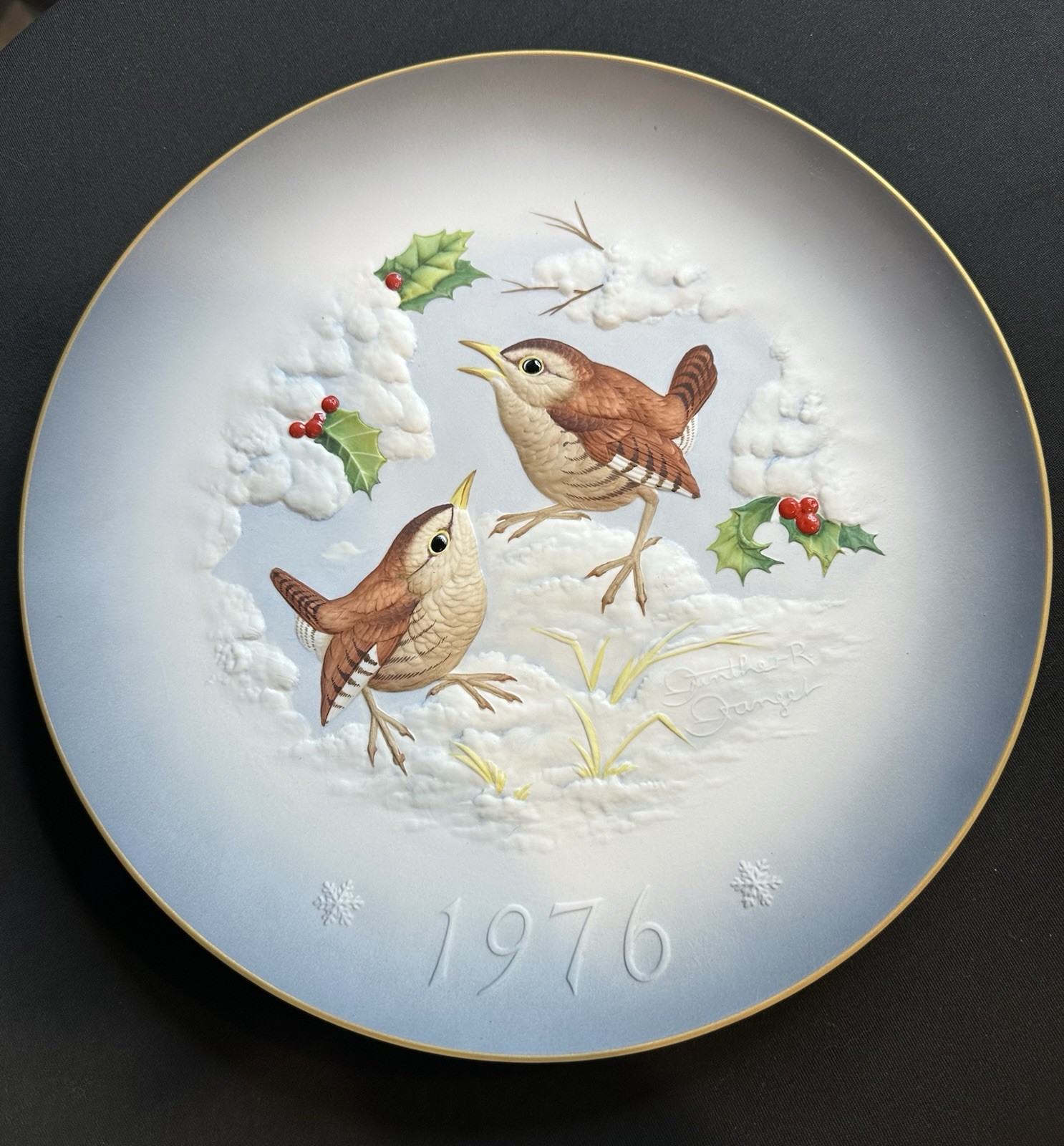 1976 Hutschenreuther JOYOUS MEETING Wrens Gunther Granget 10\
