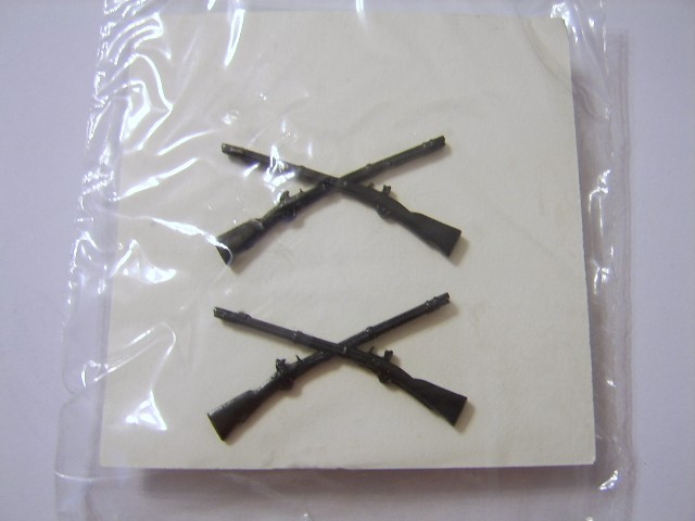 ARMY OFFICER BRANCH INSIGNIA INFANTRY CORPS NIP 1969