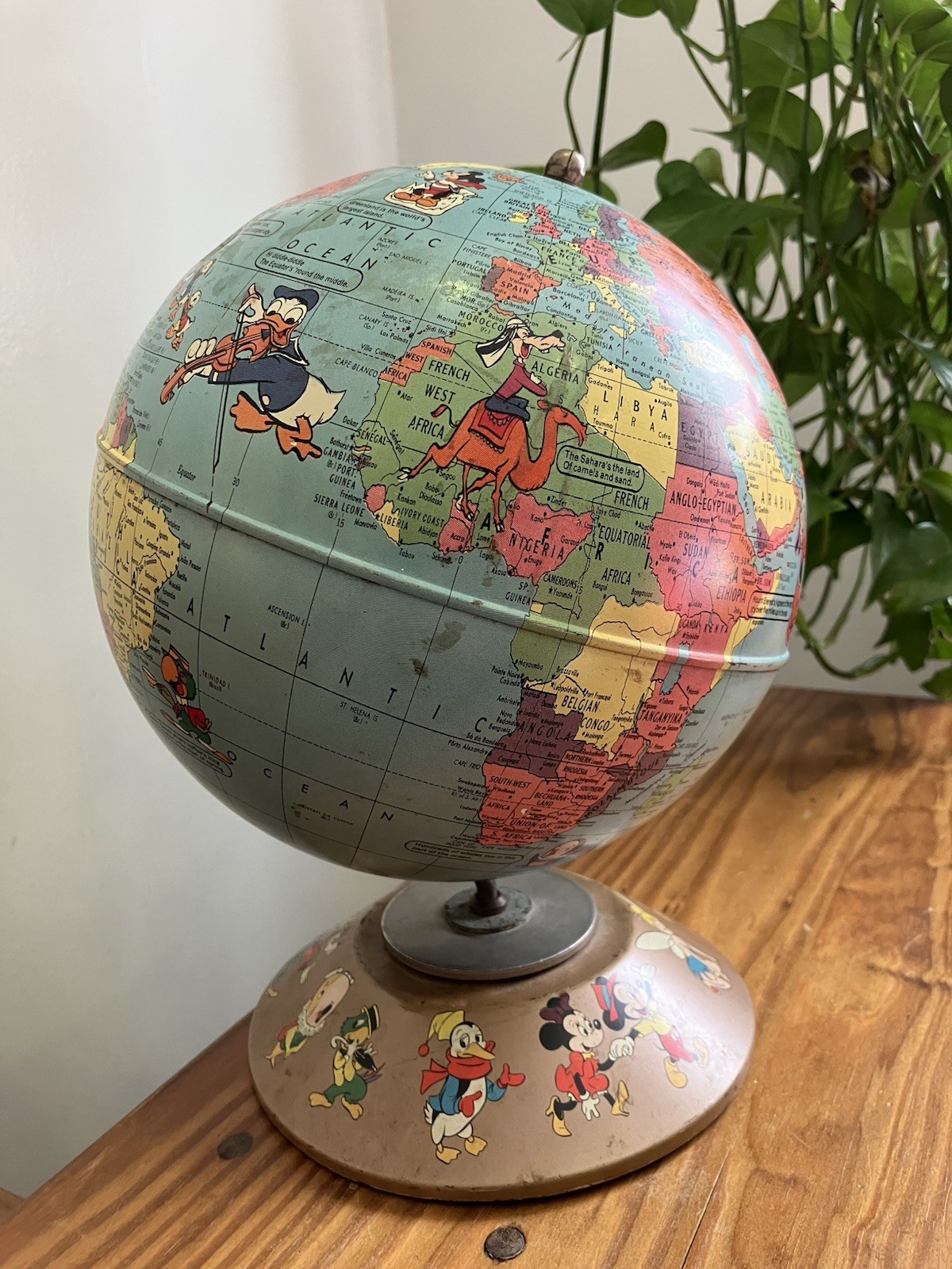 Vintage Walt Disney Rand McNally World Globe Mid Century Characters 1950\'s Tin