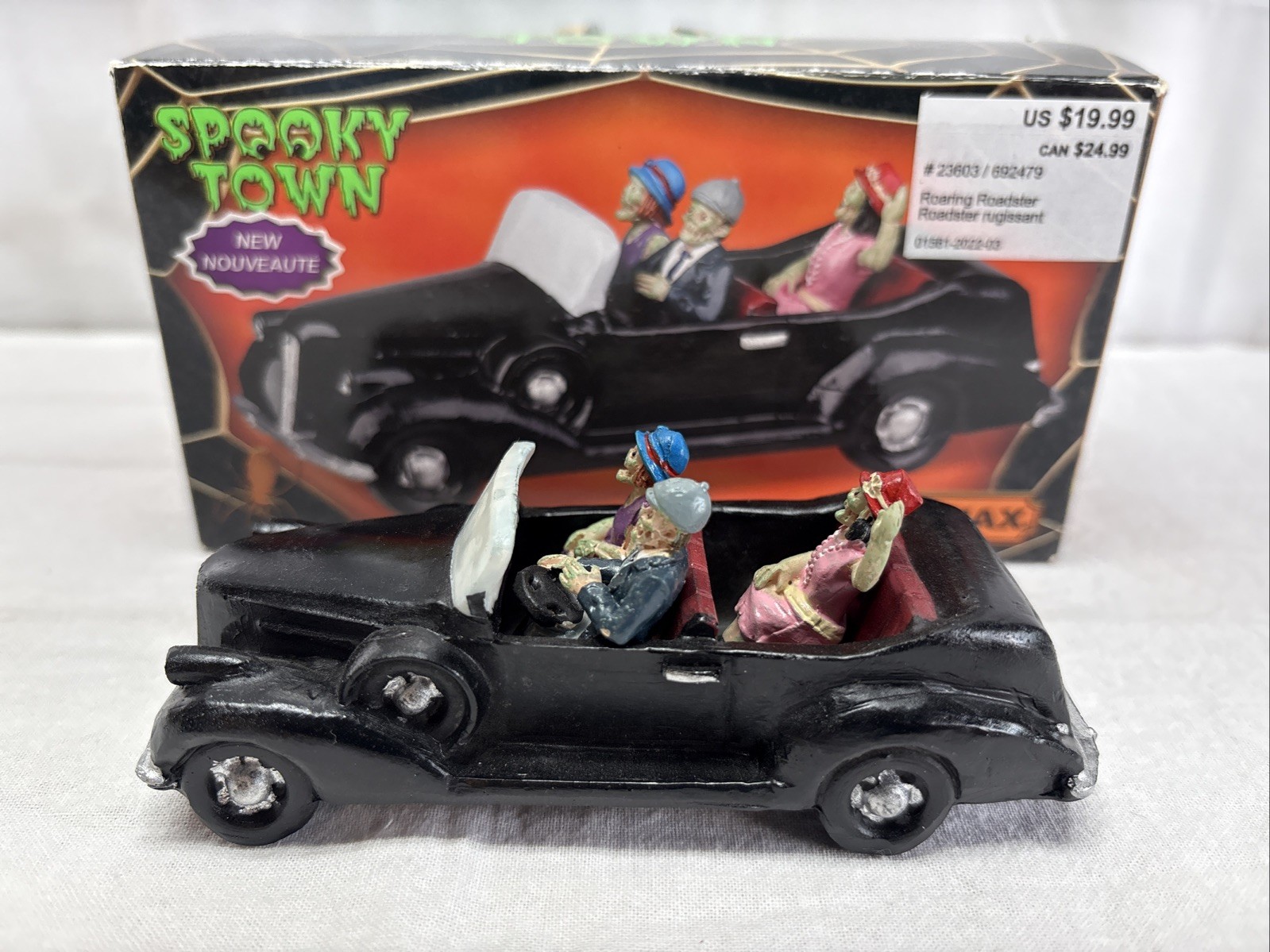 Lemax  ROARING ROADSTER -SPOOKY TOWN Halloween Village Car