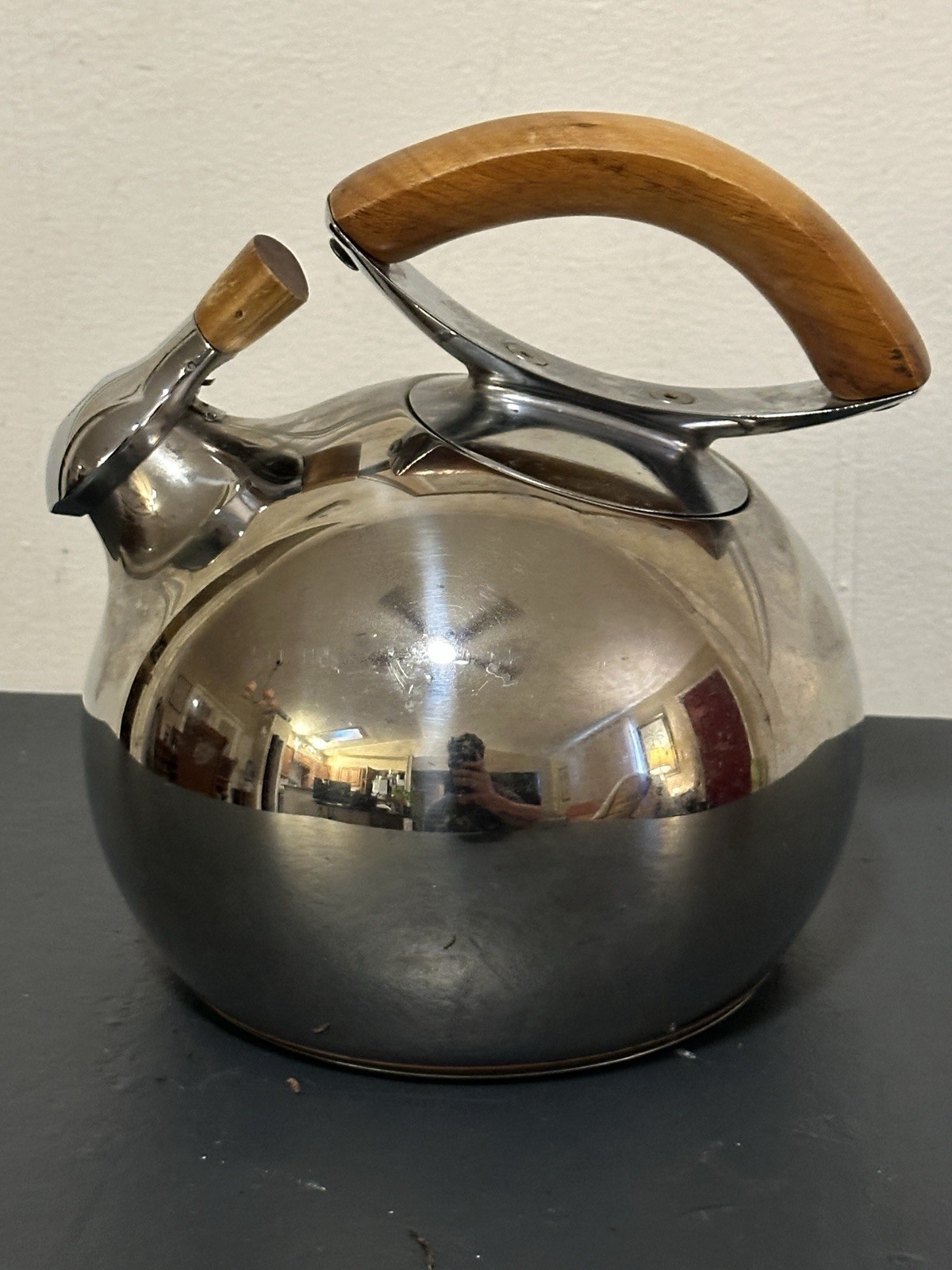 Nambe Tea Kettle Chrome Stainless Steel Bulbo 2011 Lou Henry High Shine