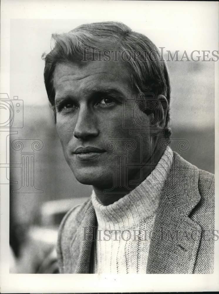 1974 Press Photo Ken Howard in a scene on 