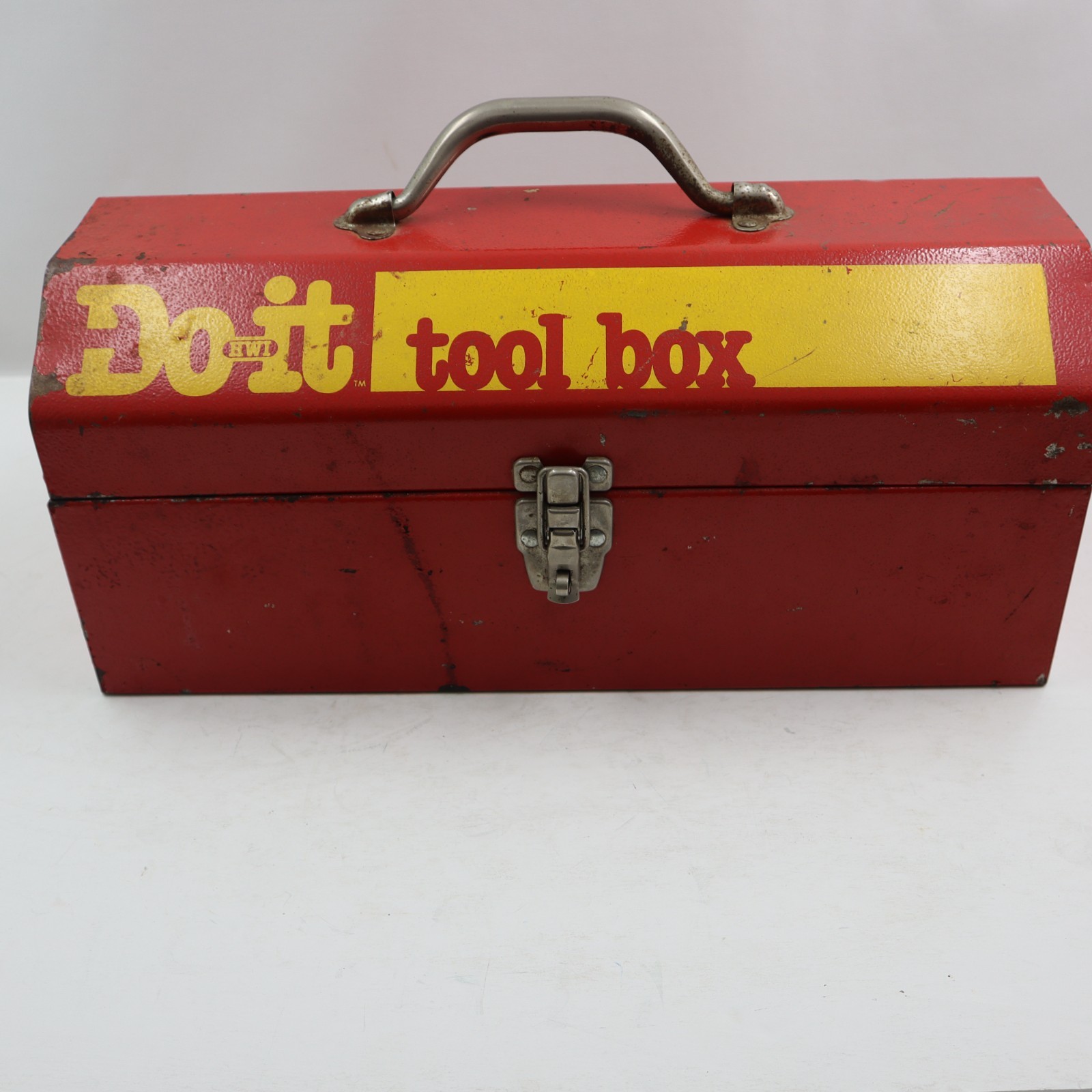 Vintage HWI Do It Toolbox Domed 16\