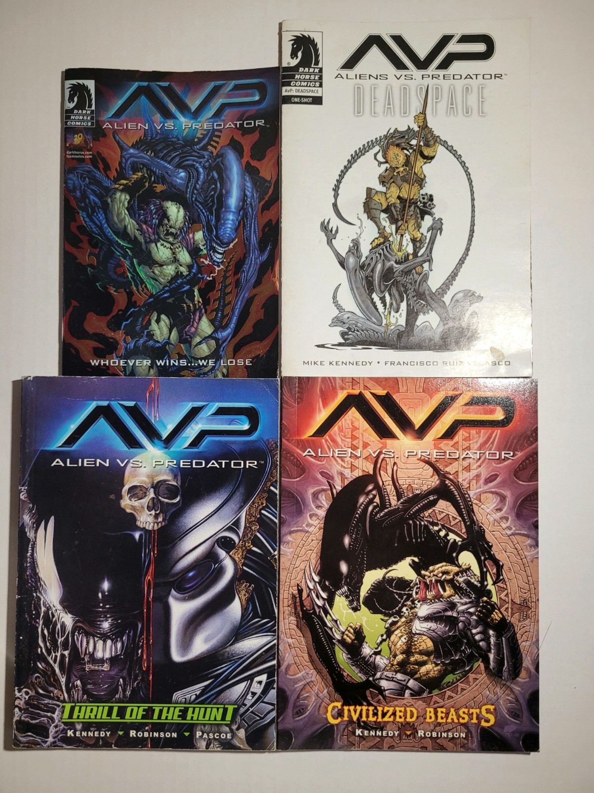 AVP Aliens Vs. Predator - 4 Mini Comic Lot