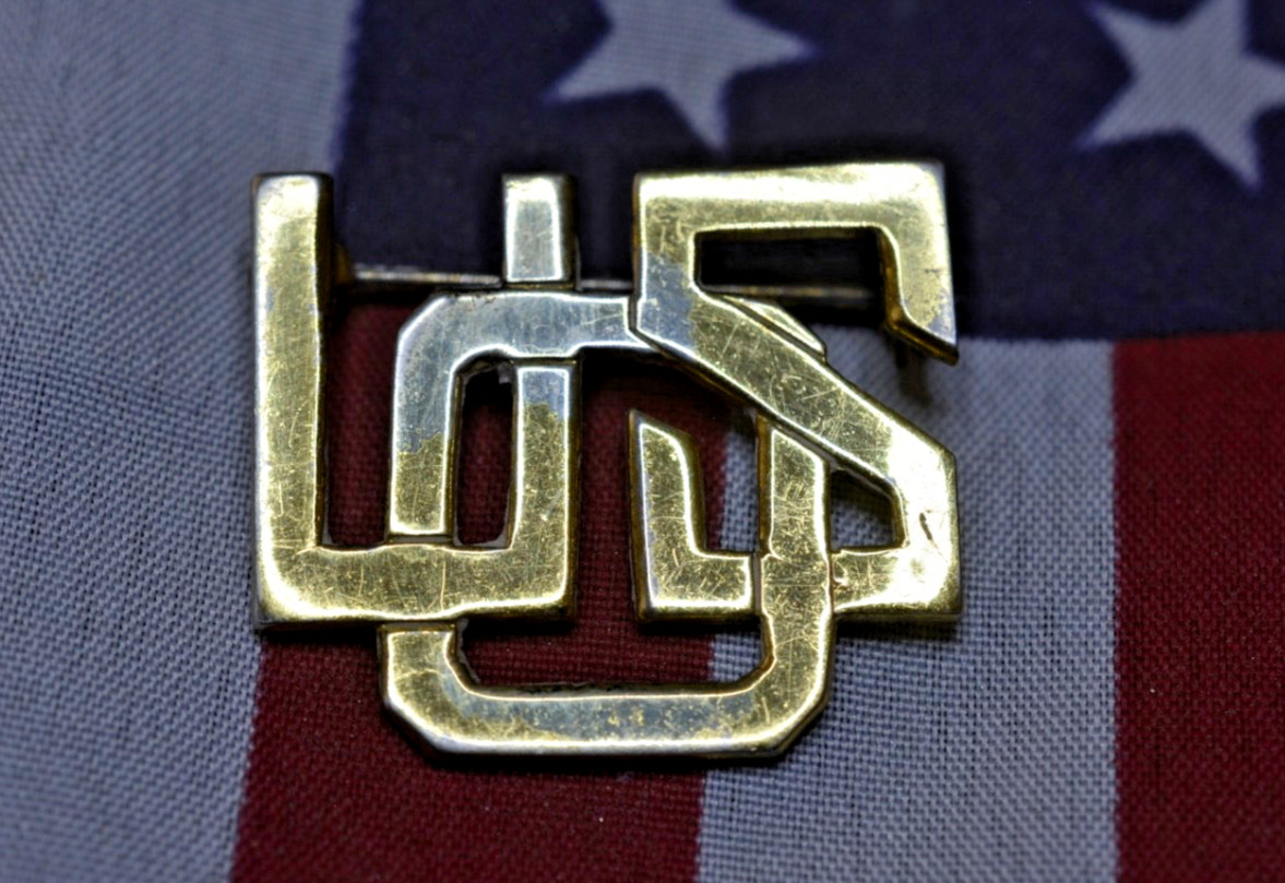 WWII WW2 USO Sterling gold wash United Service Organization Pin ORIGNAL OWNER