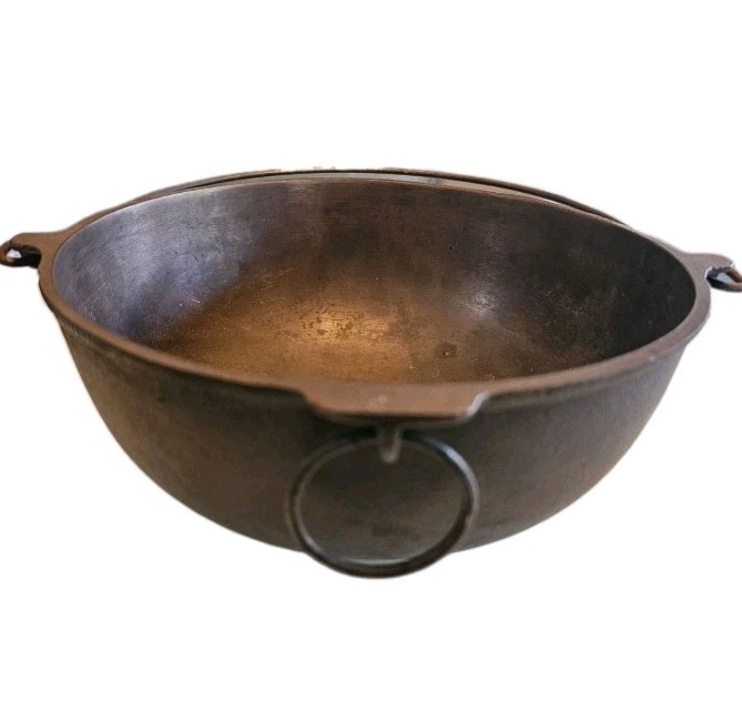 Griswold Cast Iron #2 Erie Scotch Bowl Slant Logo ERIze 780
