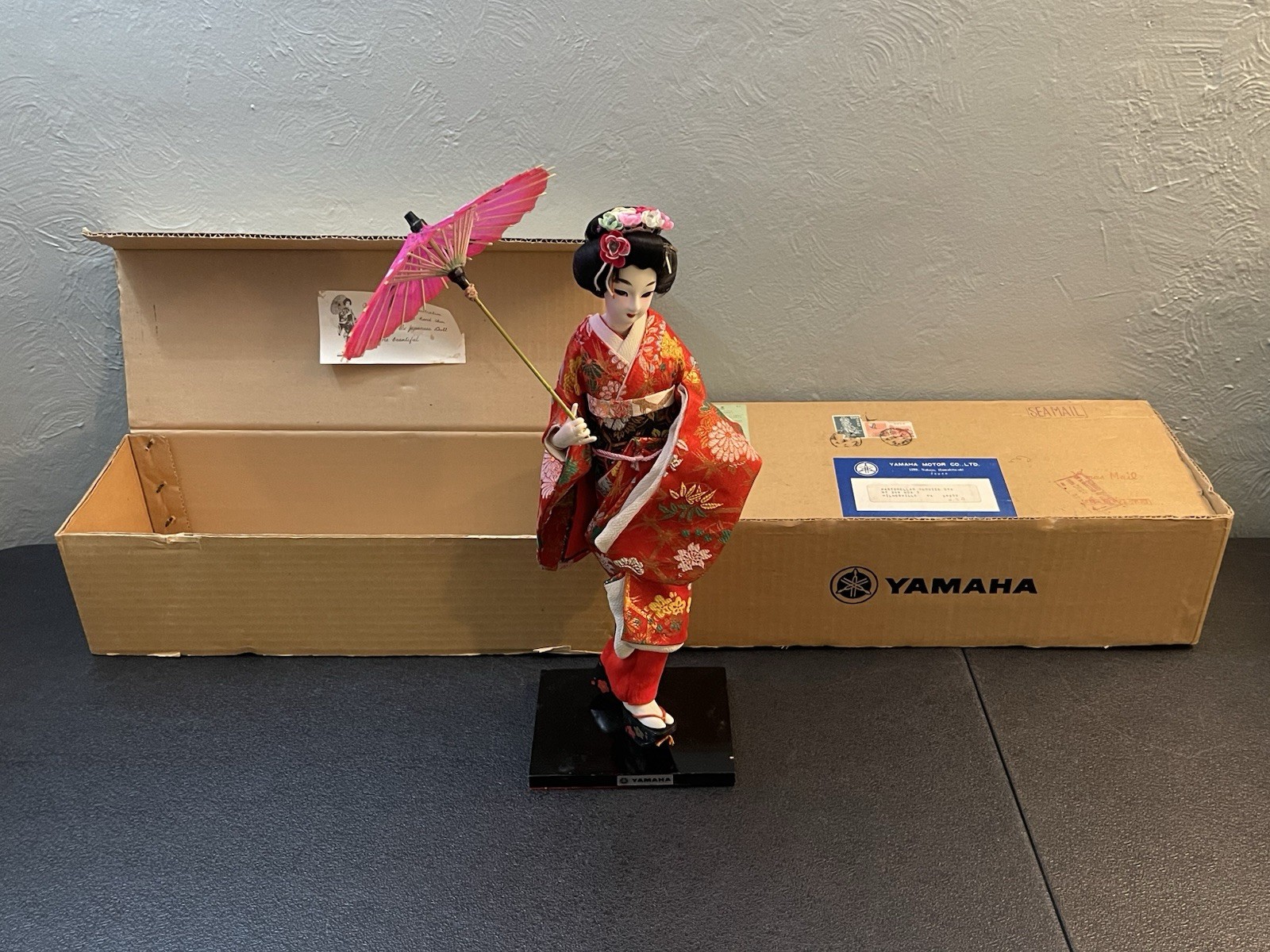 VTG 1960s Yamaha Japanese Doll Figurine Red Kimono w/ Parasol In Original Box