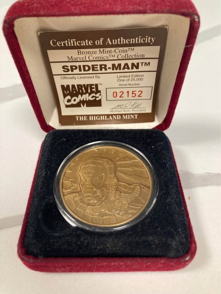 The Highland Mint Spider-Man Bronze Mint-Coin Marvel Comics Collection