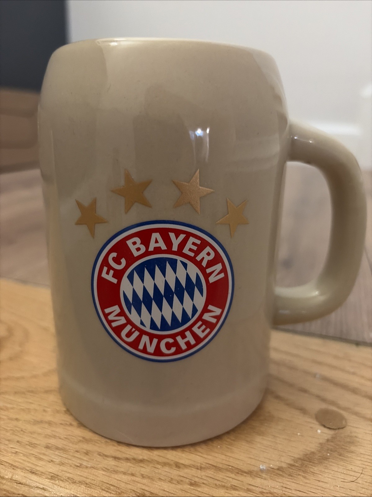 FC Bayern Munich Embossed Crest Ceramic Beer Mug Football Souvenir Beirkrug New