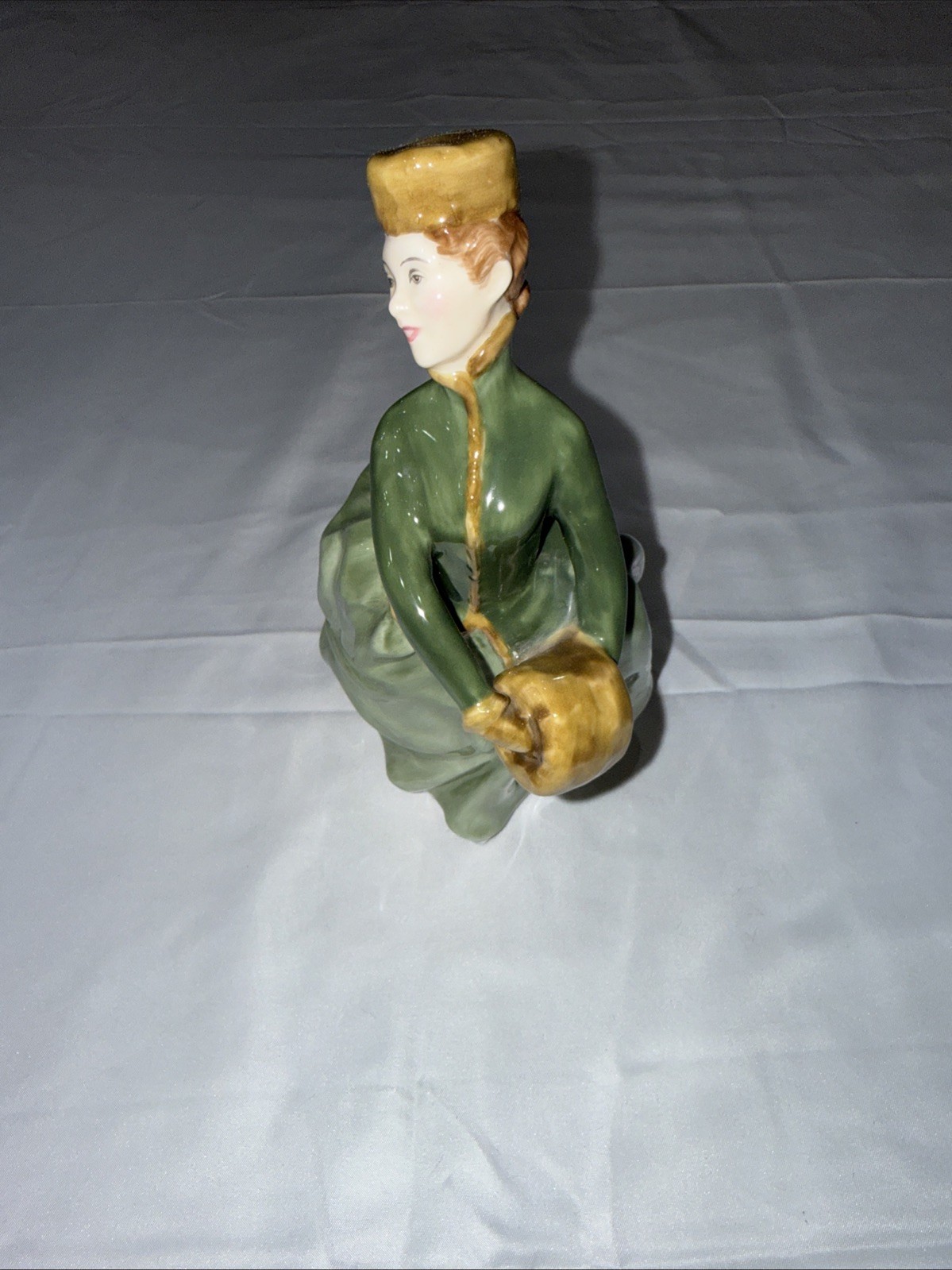Royal Doulton Figurine “Grace” HN2318 Skating Mary Nicoll 1966-1981 7.9\