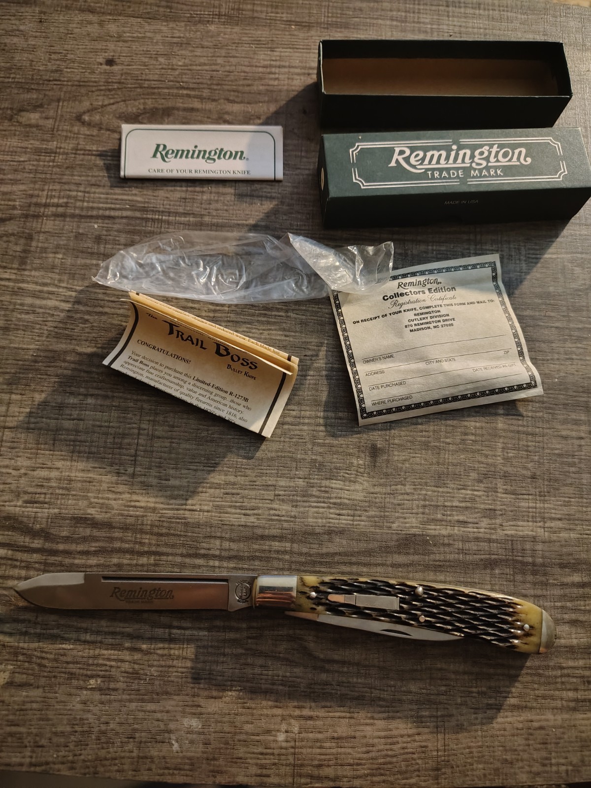 Remington UMC U.S.A. 2006 TRAIL BOSS # R1273B Folding Pocket Knife - MIB