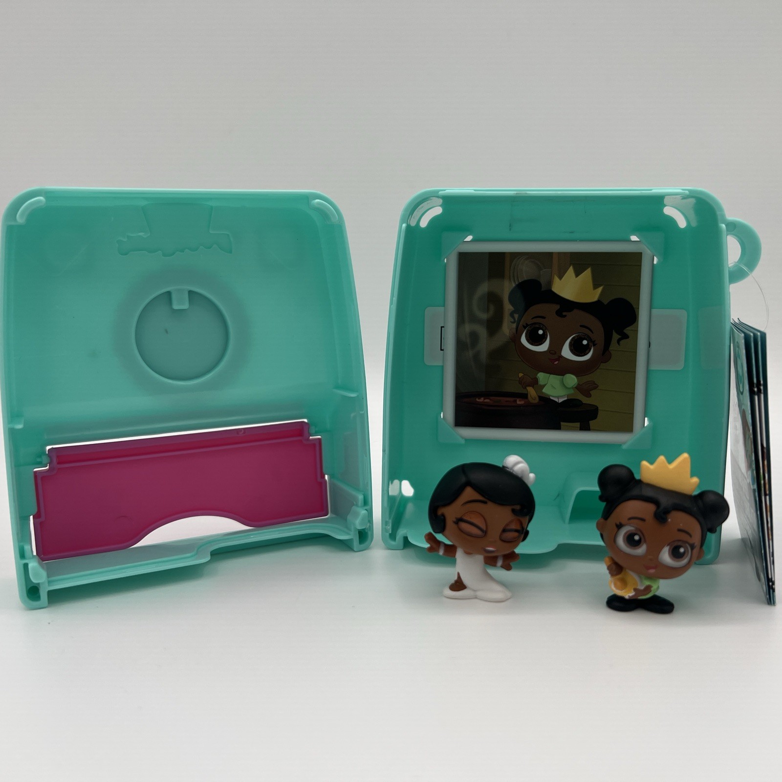 Disney Doorables Remember When Series - Baby/Grown Tiana Set W/ Camera Open Pack