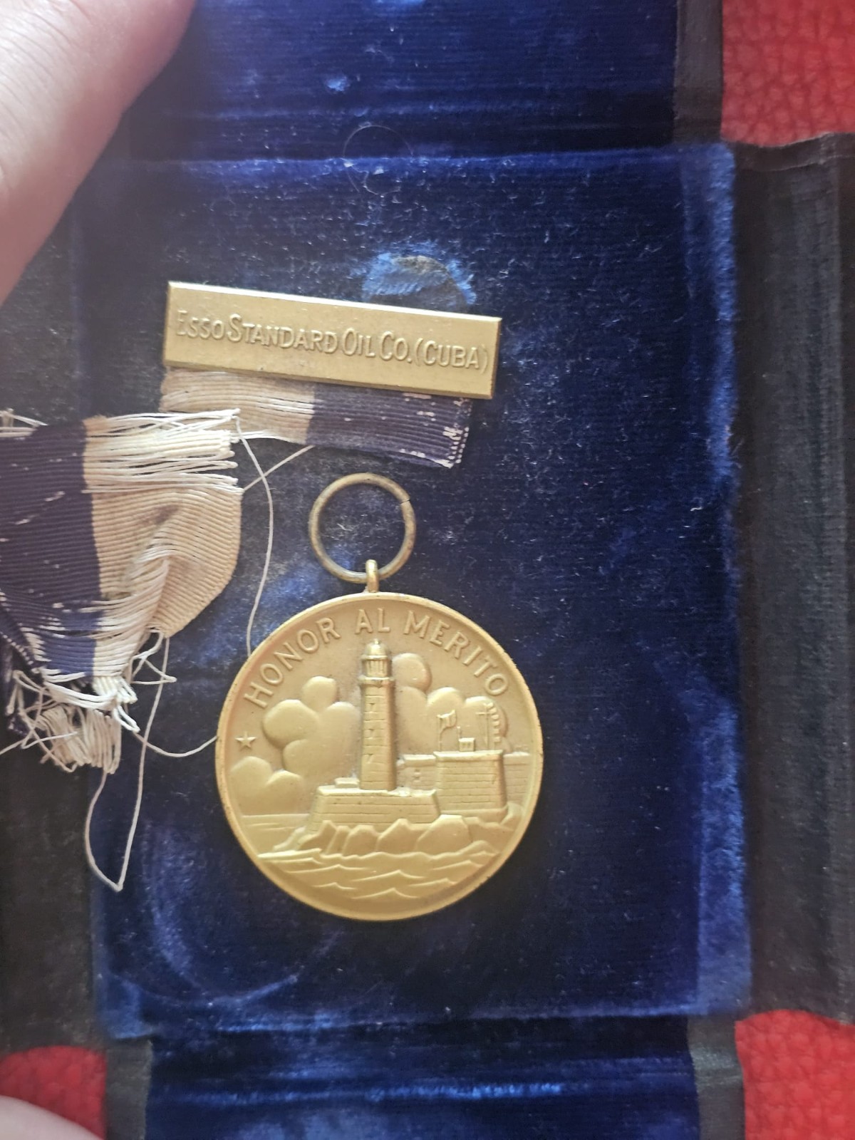 RARE 1949 ESSO MERIT TO ORDER STANDARD OIL MORRO CASTLE Medal ORIGINAL RIBBON
