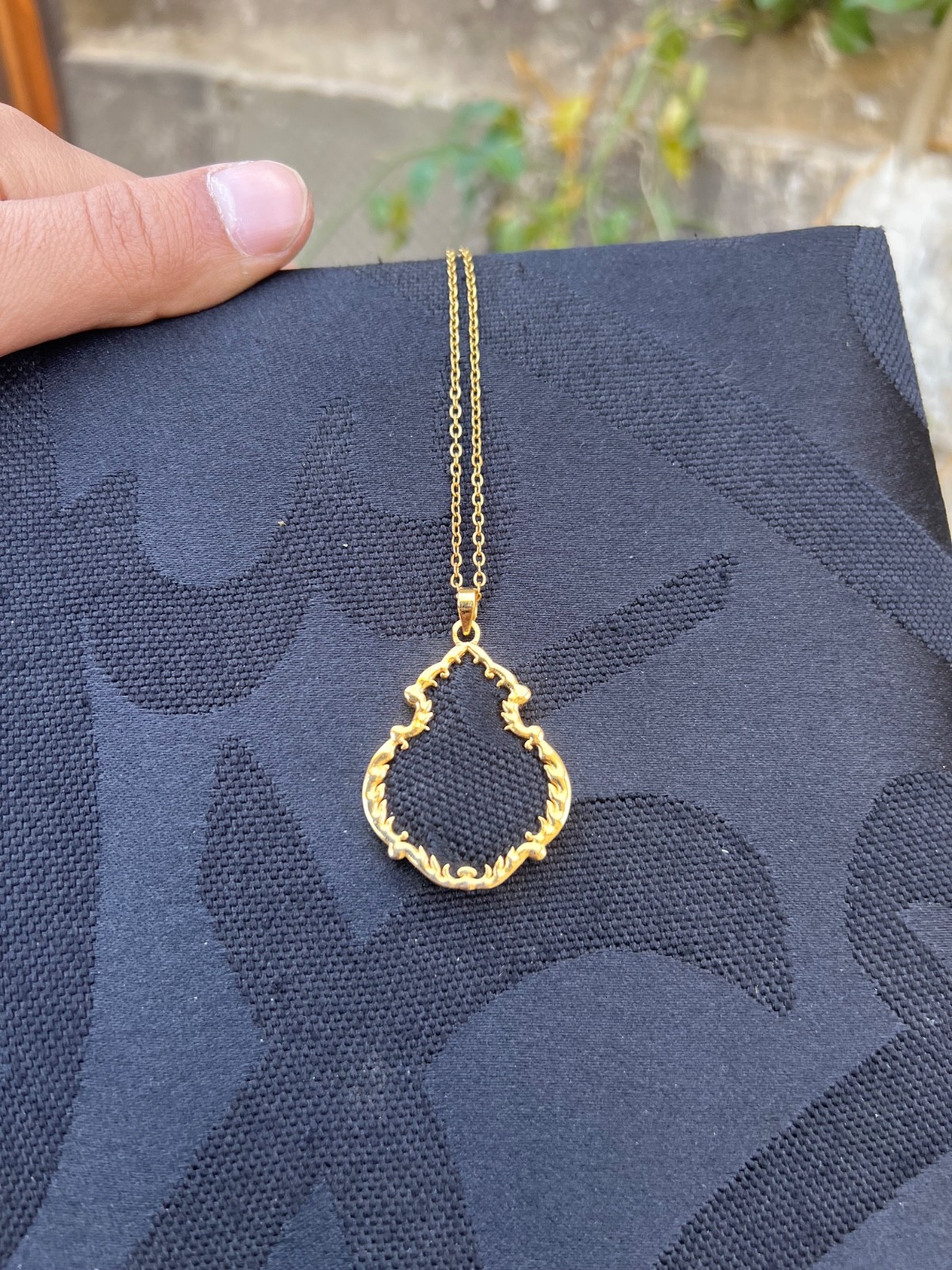 Authentic Worn Kaaba Kiswa Pendant – Rare Islamic Collectible Jewelry | Gold