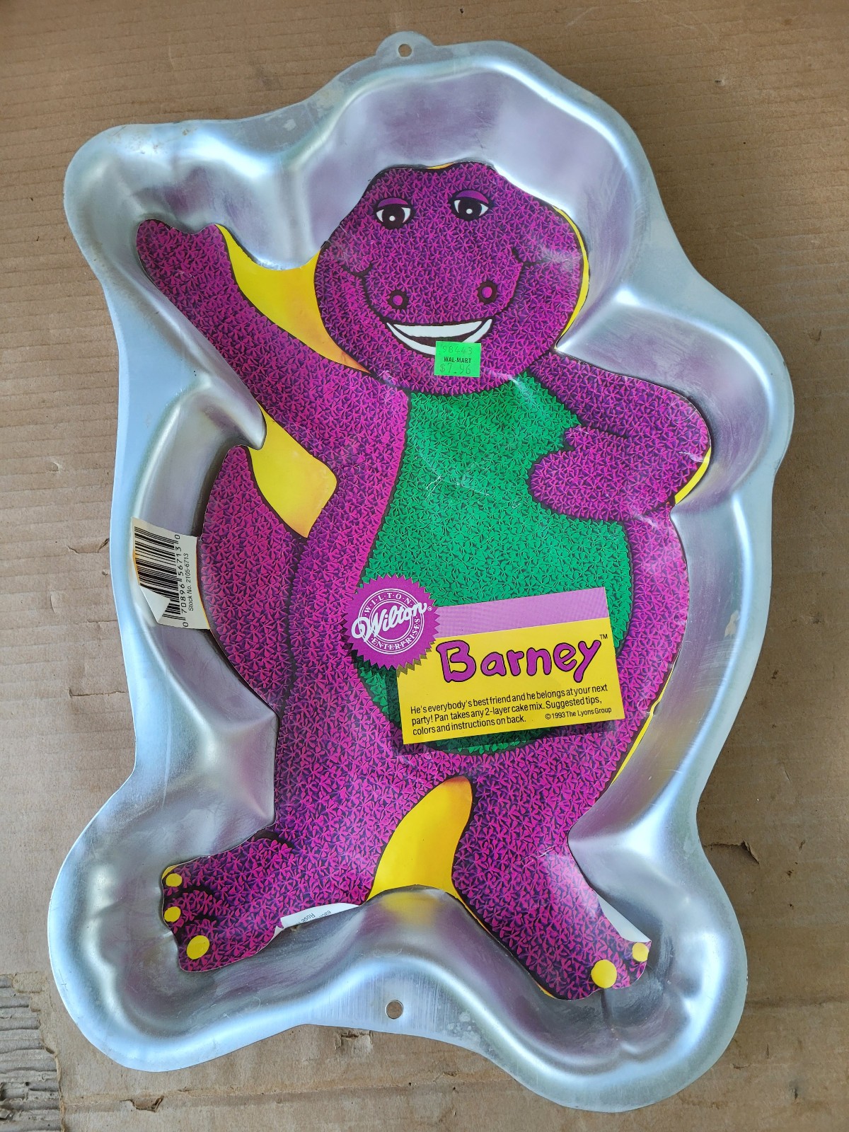 VINTAGE NOS WILTON BARNEY ALUMINUM CAKE PAN WITH INSERT (1993)