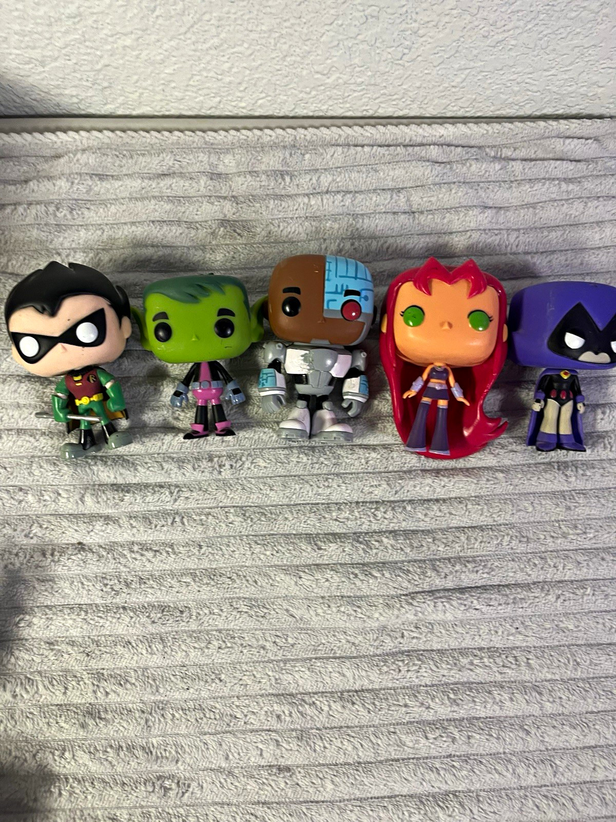 Funko Teen Titans Vinyl Figure Lot 5 Robin Beast Boy Cyborg Starfire Raven